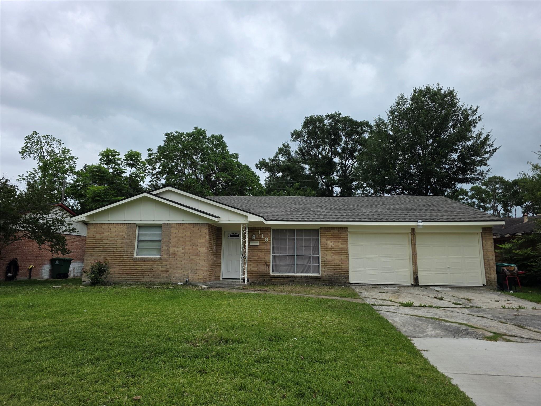 118 Outlook Drive — photo