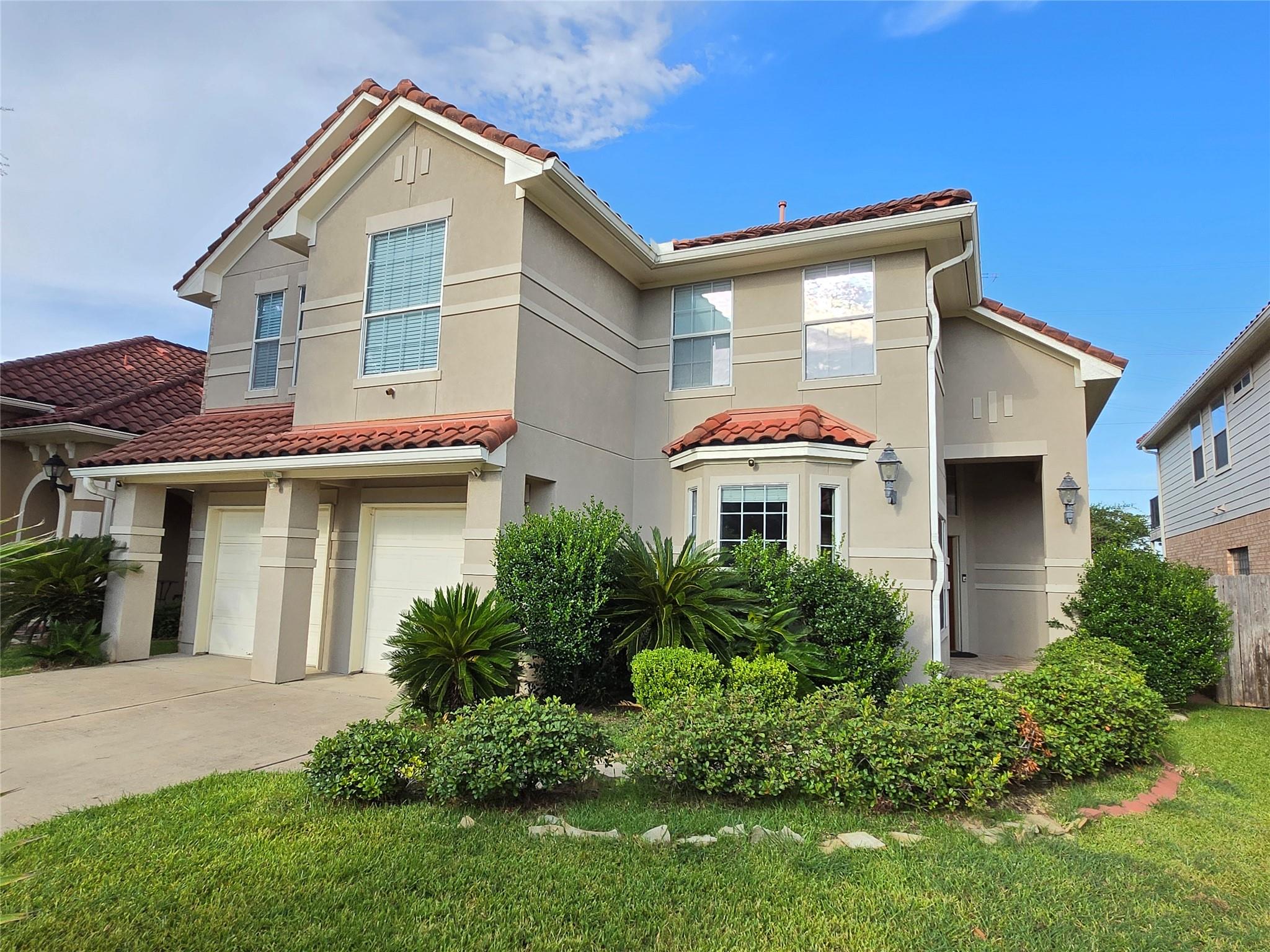 15 Oakmont Court — photo