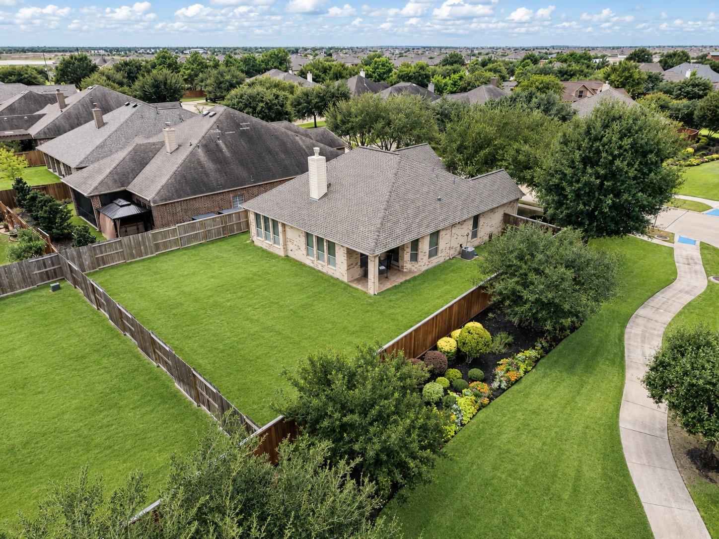 9126 Lake Lewisville Court — photo