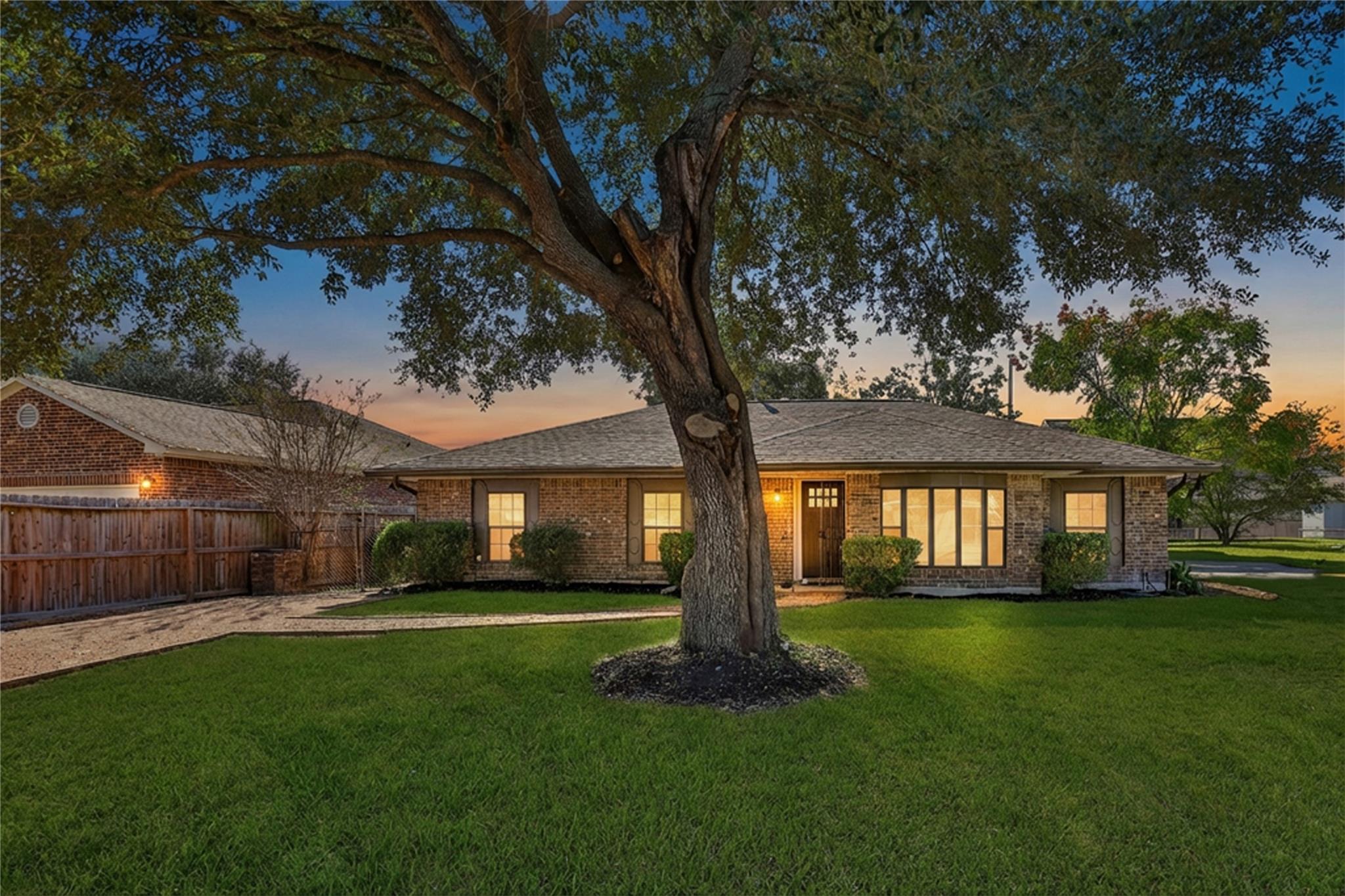3022 Sparrow Street — photo