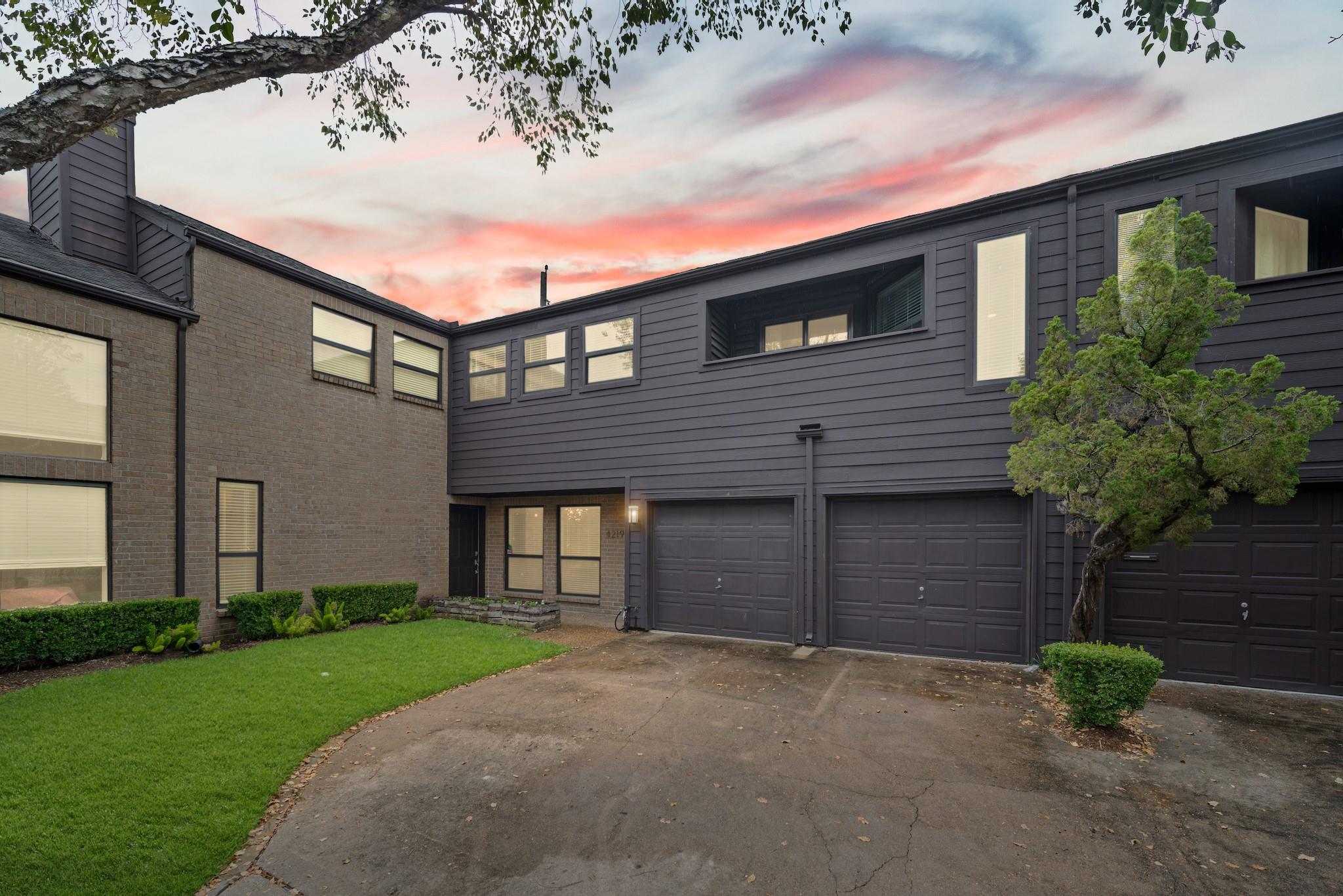 4219 W Alabama Street — photo