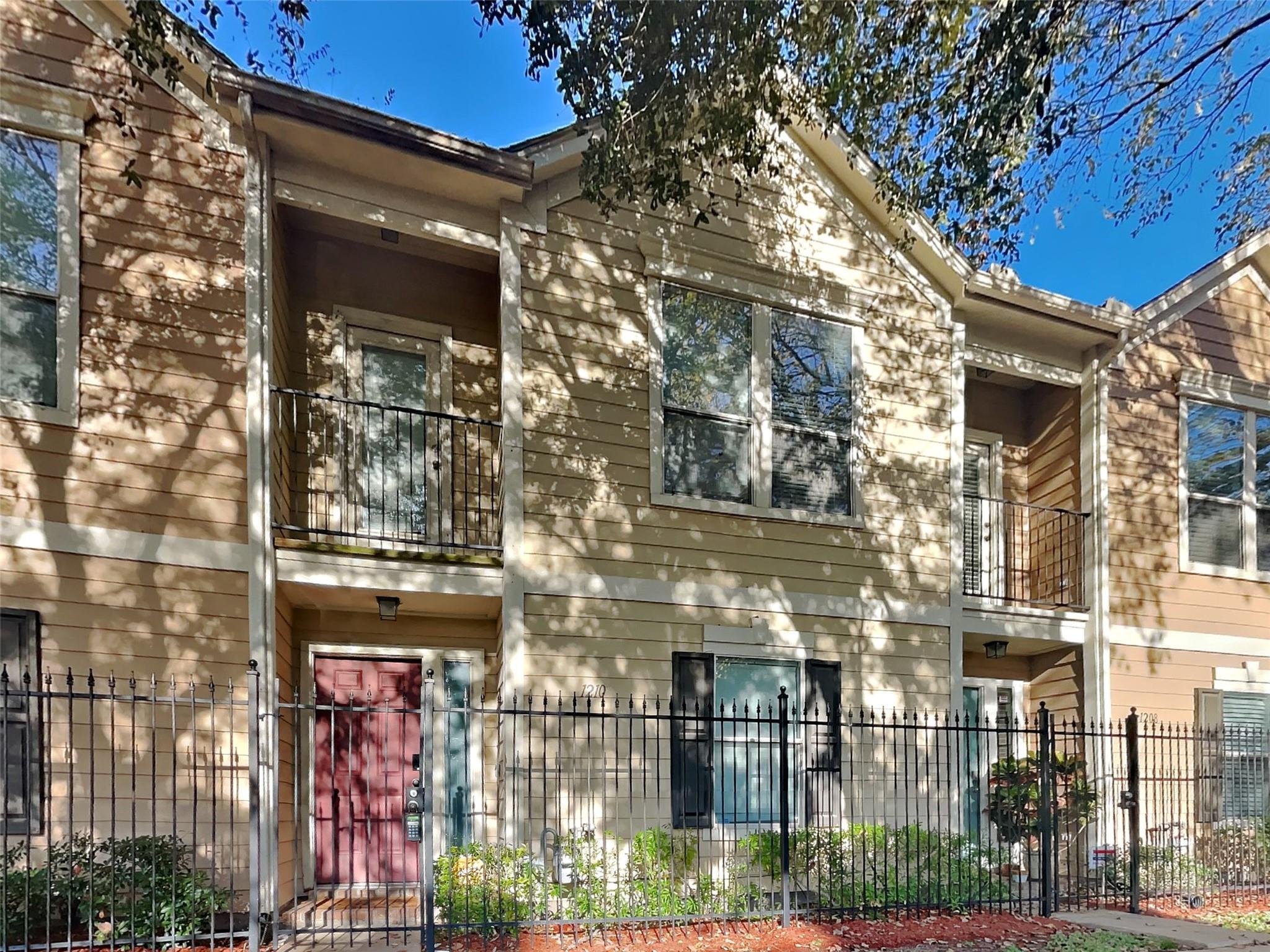 1210 Palmer Street — photo