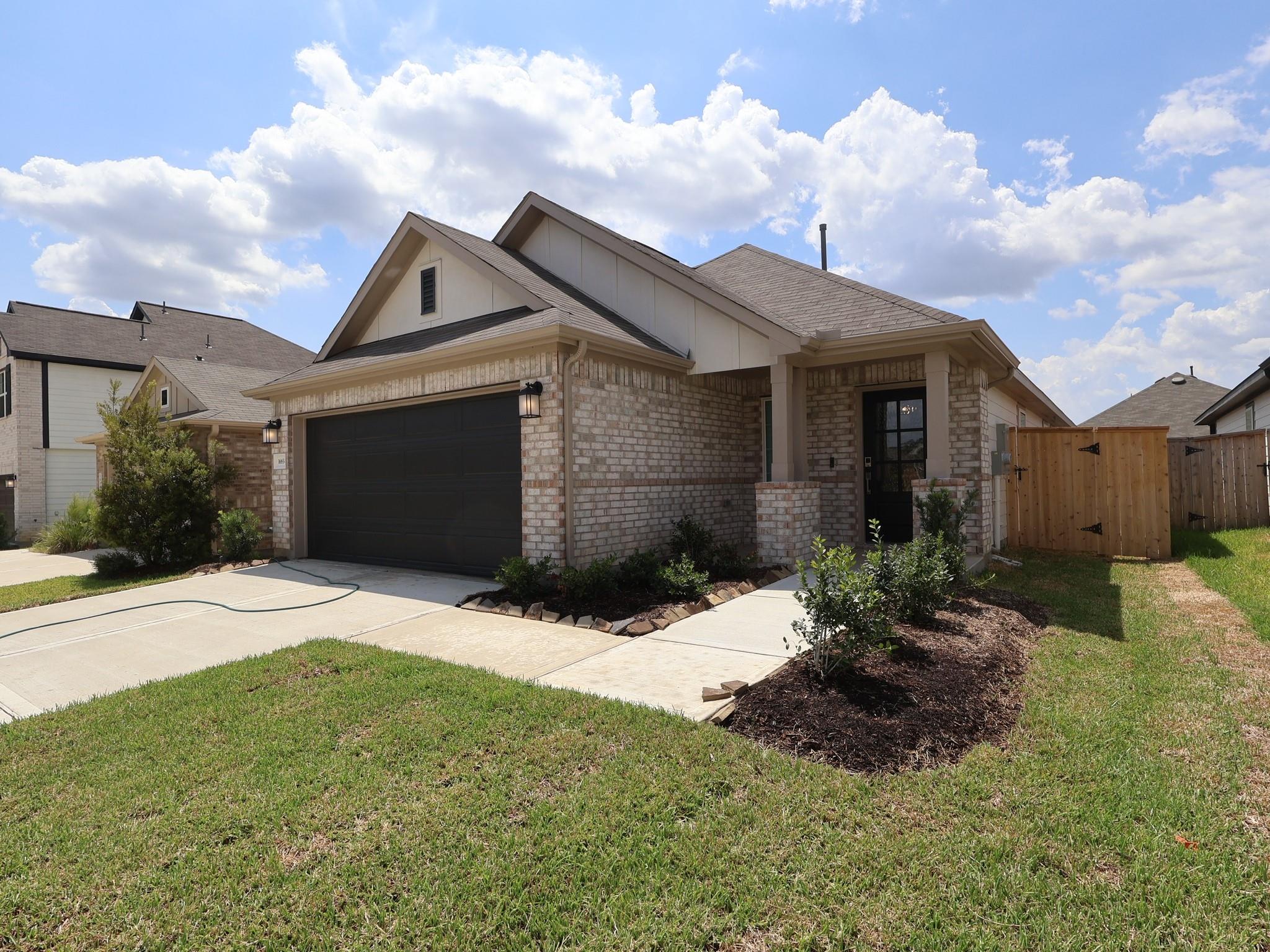 16834 Cockspur Hawthorn Lane — photo
