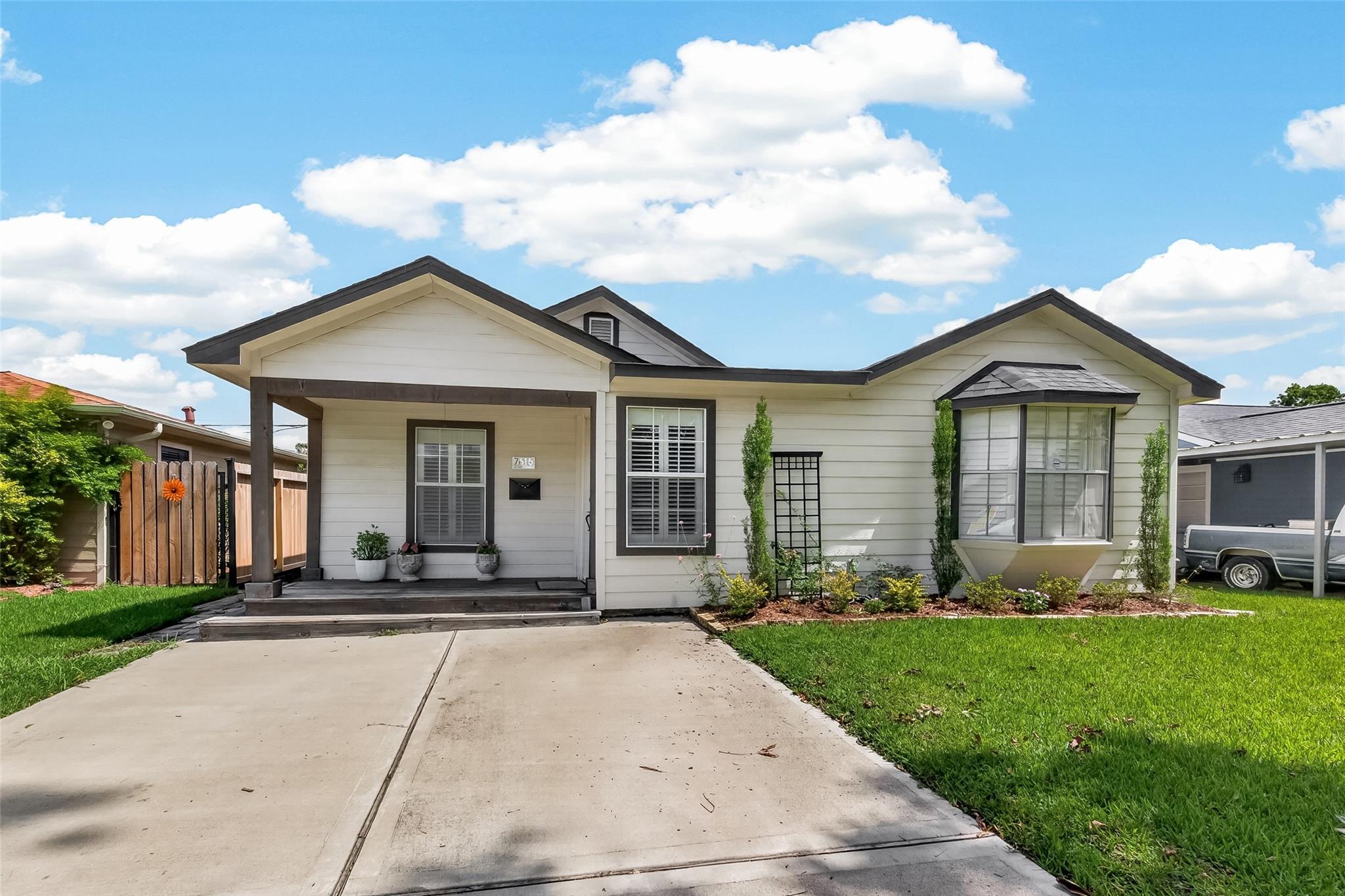 7615 Azalea Street — photo