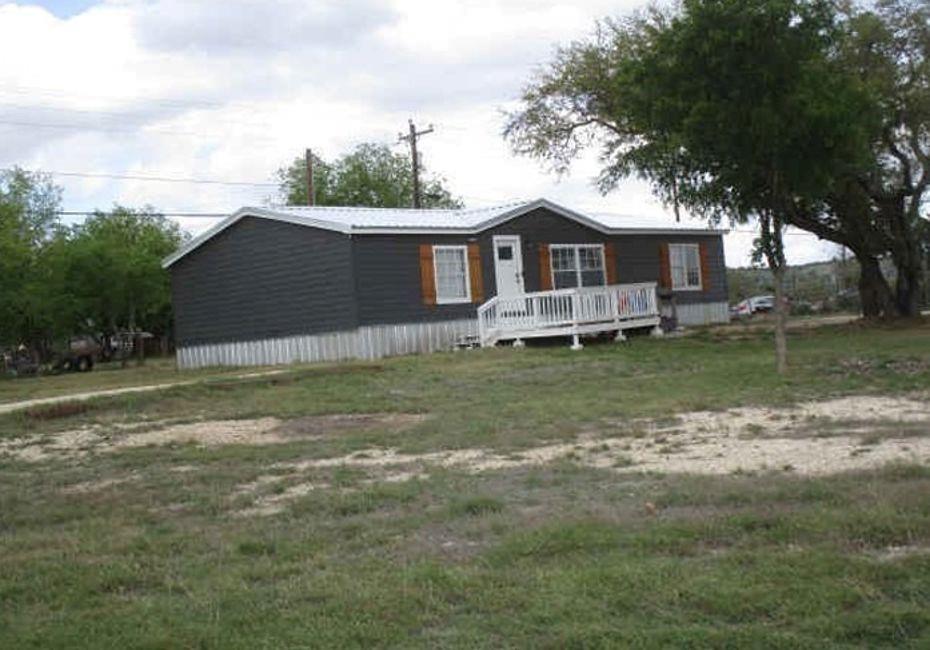 105 Oak Ridge Drive, Center Point, TX 78010 — photo 2