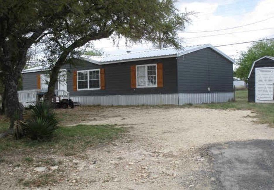 105 Oak Ridge Drive, Center Point, TX 78010 — photo 3