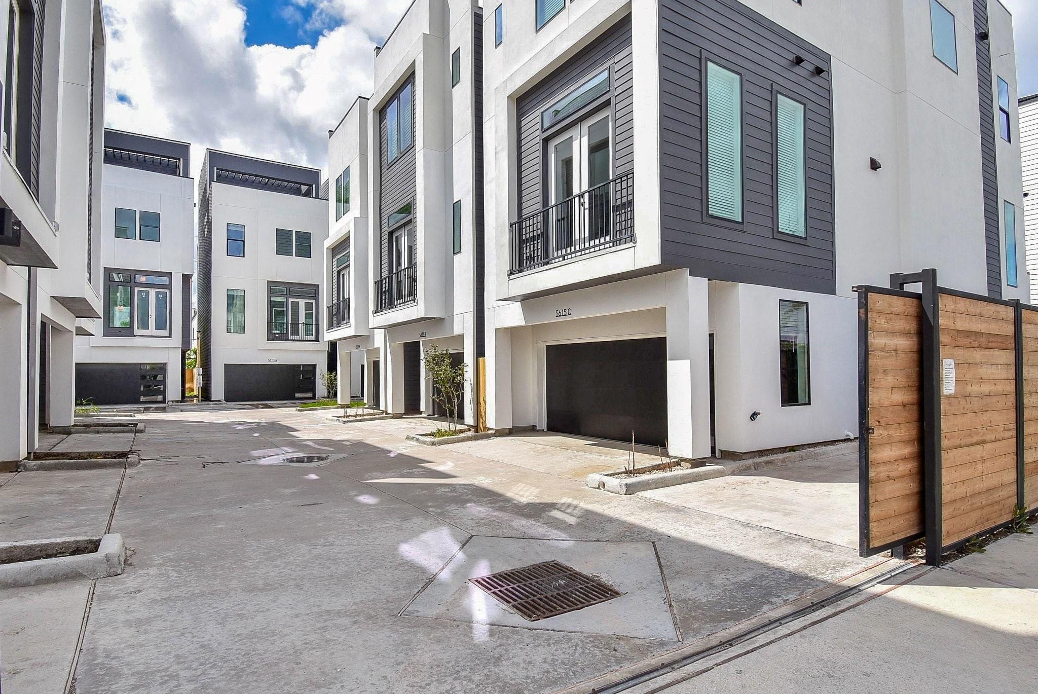 5615 Val Verde Street #B — photo