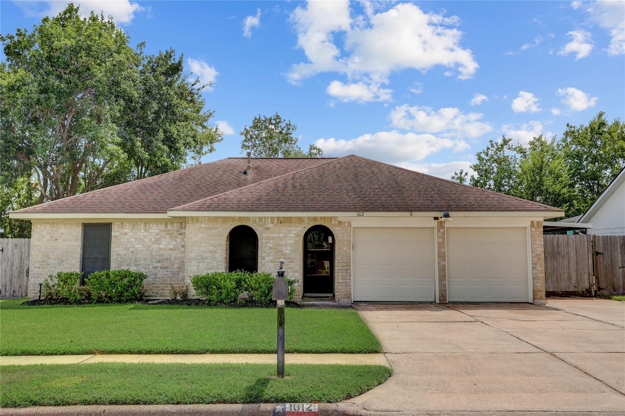 1612 Cypress Hollow Street — photo