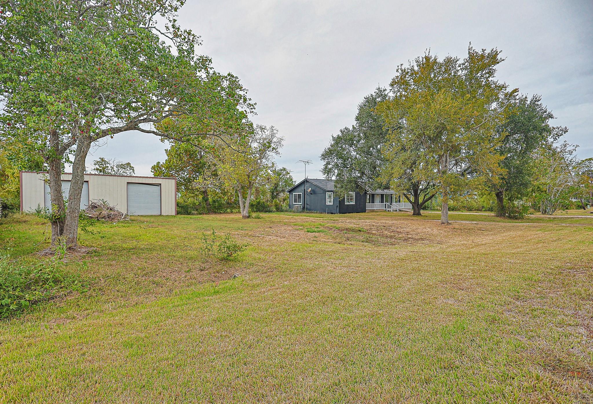 11915 County Road 458 — photo