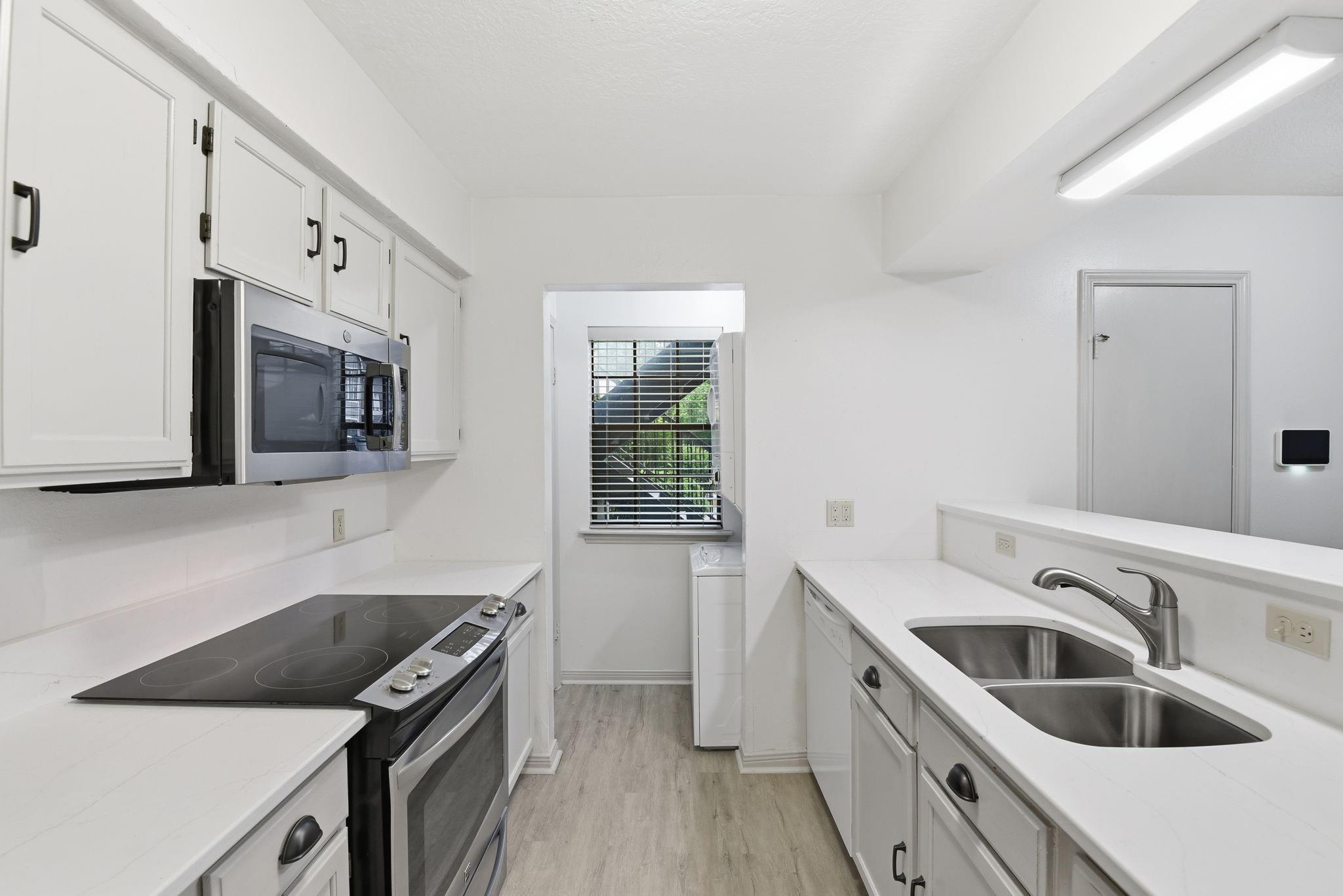 2402 Sycamore Avenue #B1 — photo
