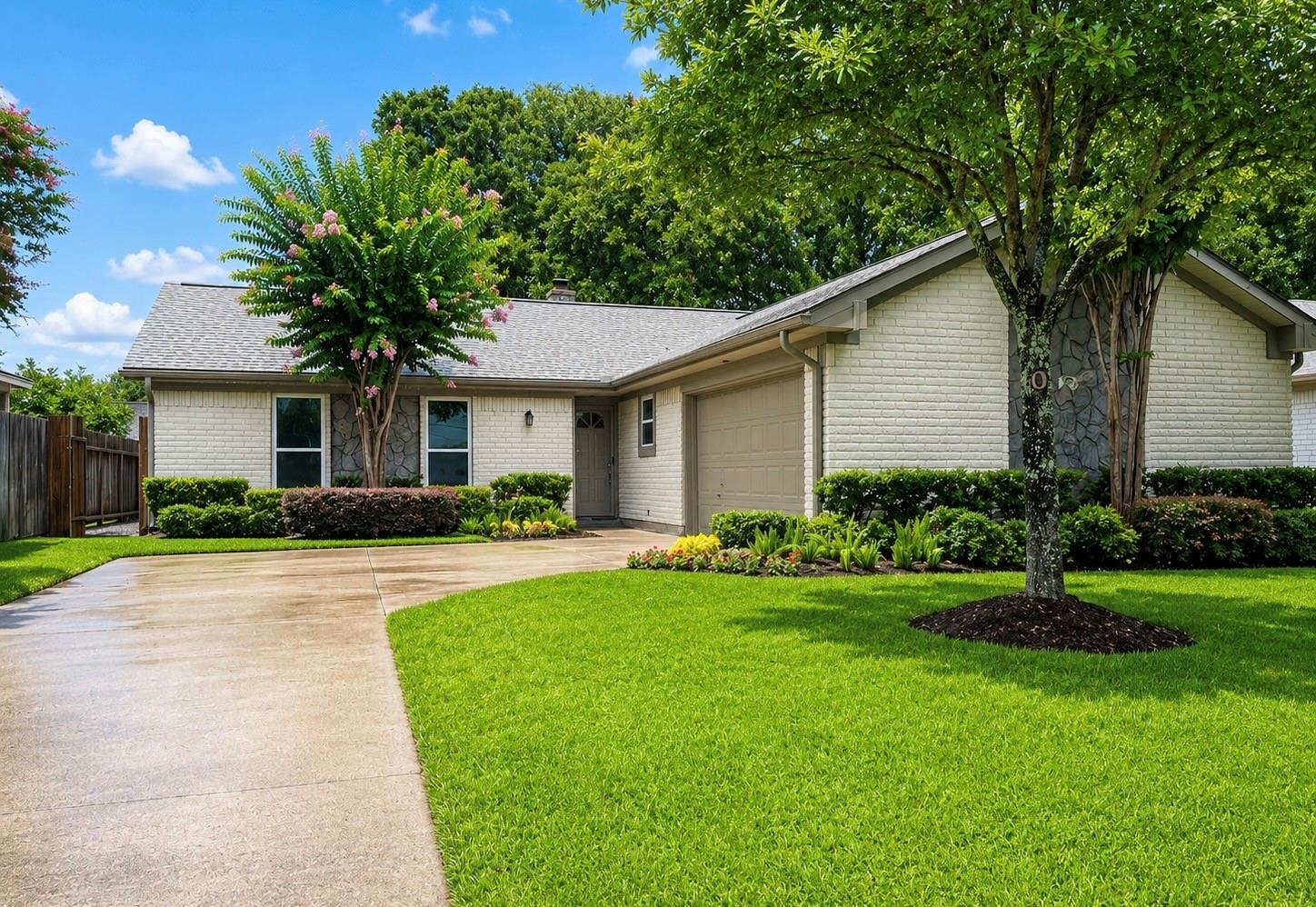 1418 Barrowgate Dr — photo