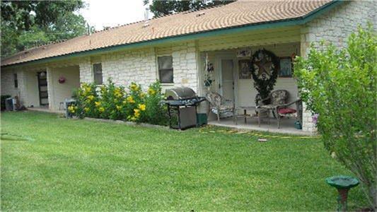 205 Riverview, Lampasas, TX 76550 — photo 2
