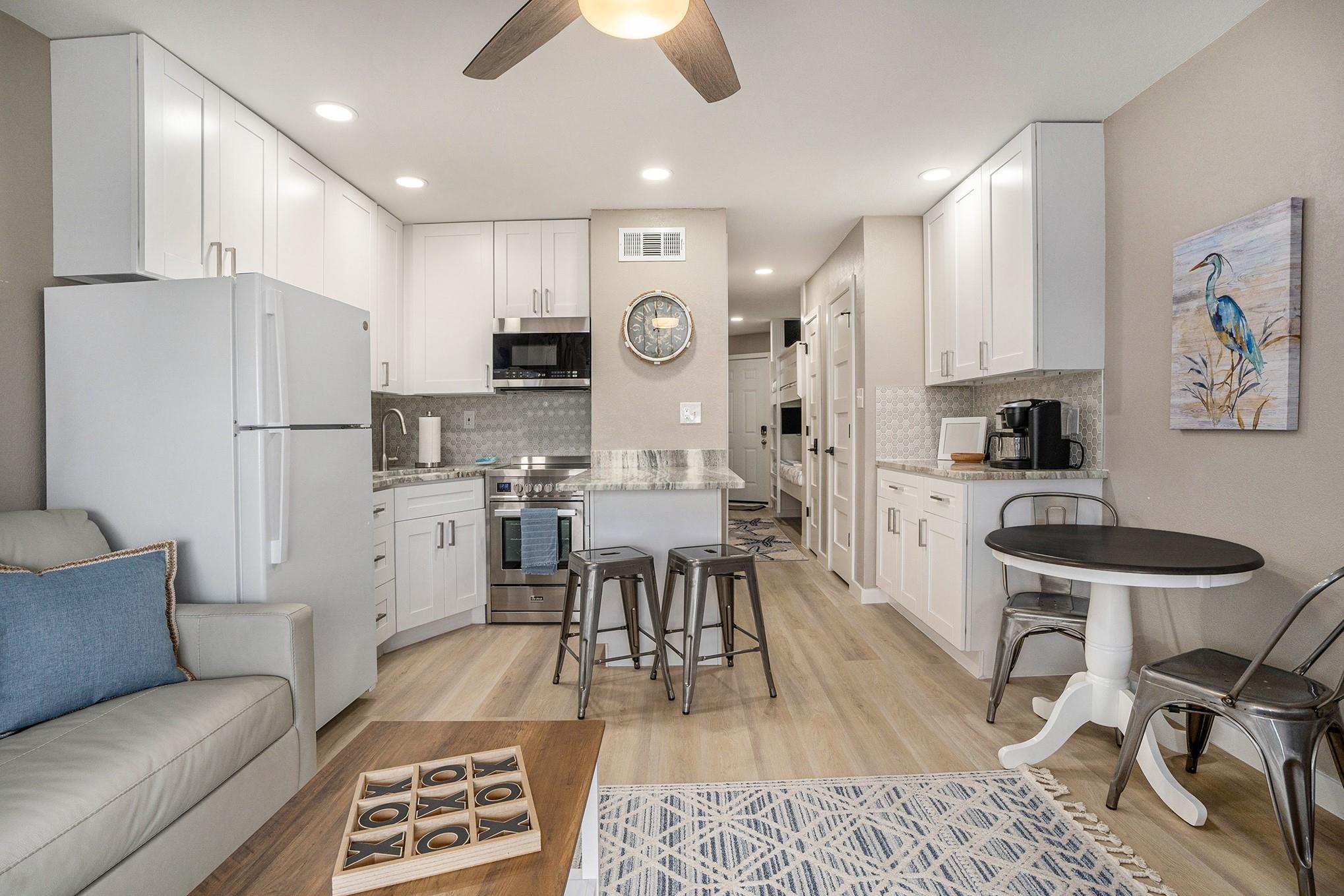 6102 Seawall Boulevard #390 — photo