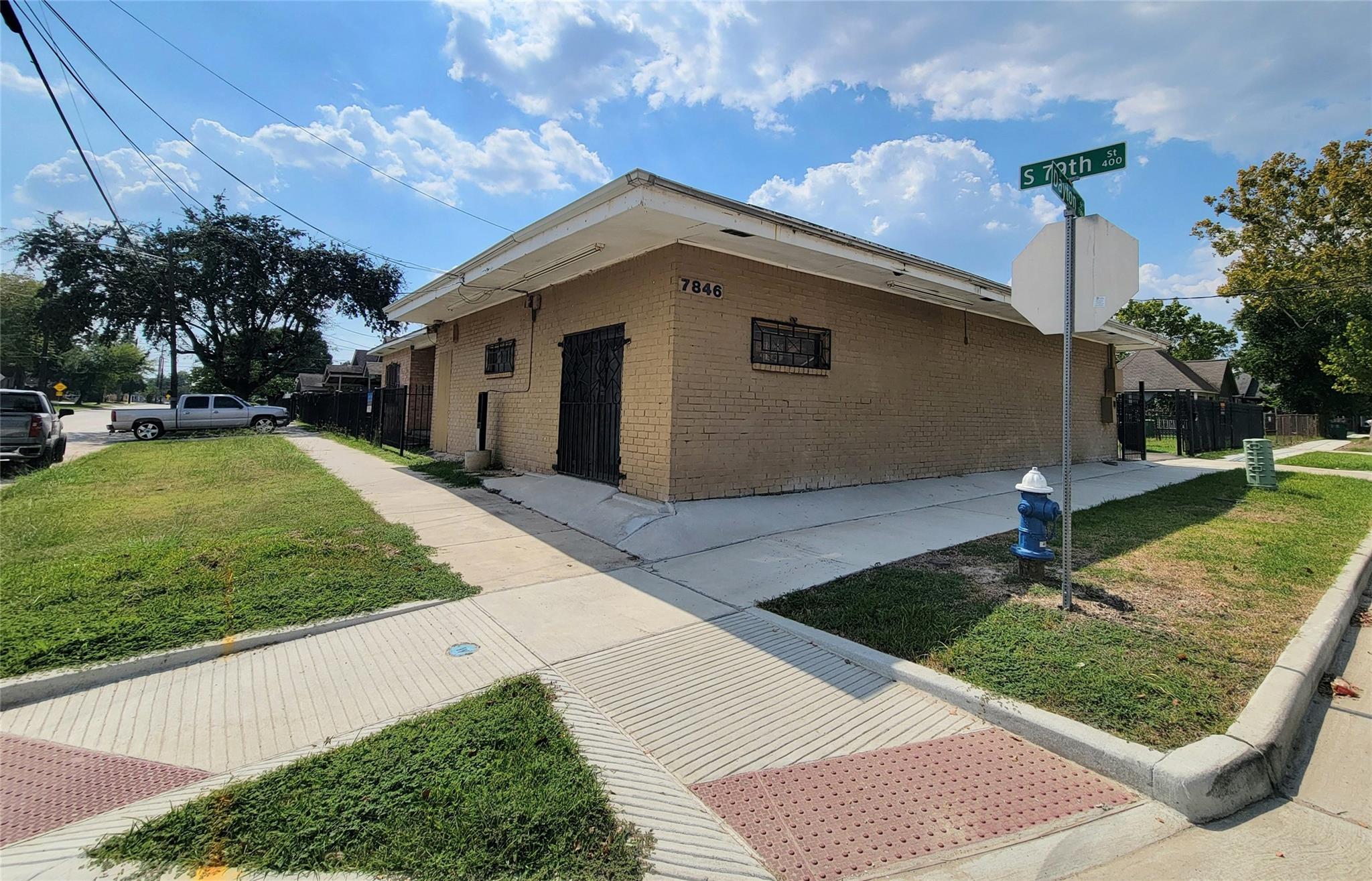 7846 Dayton Street — photo