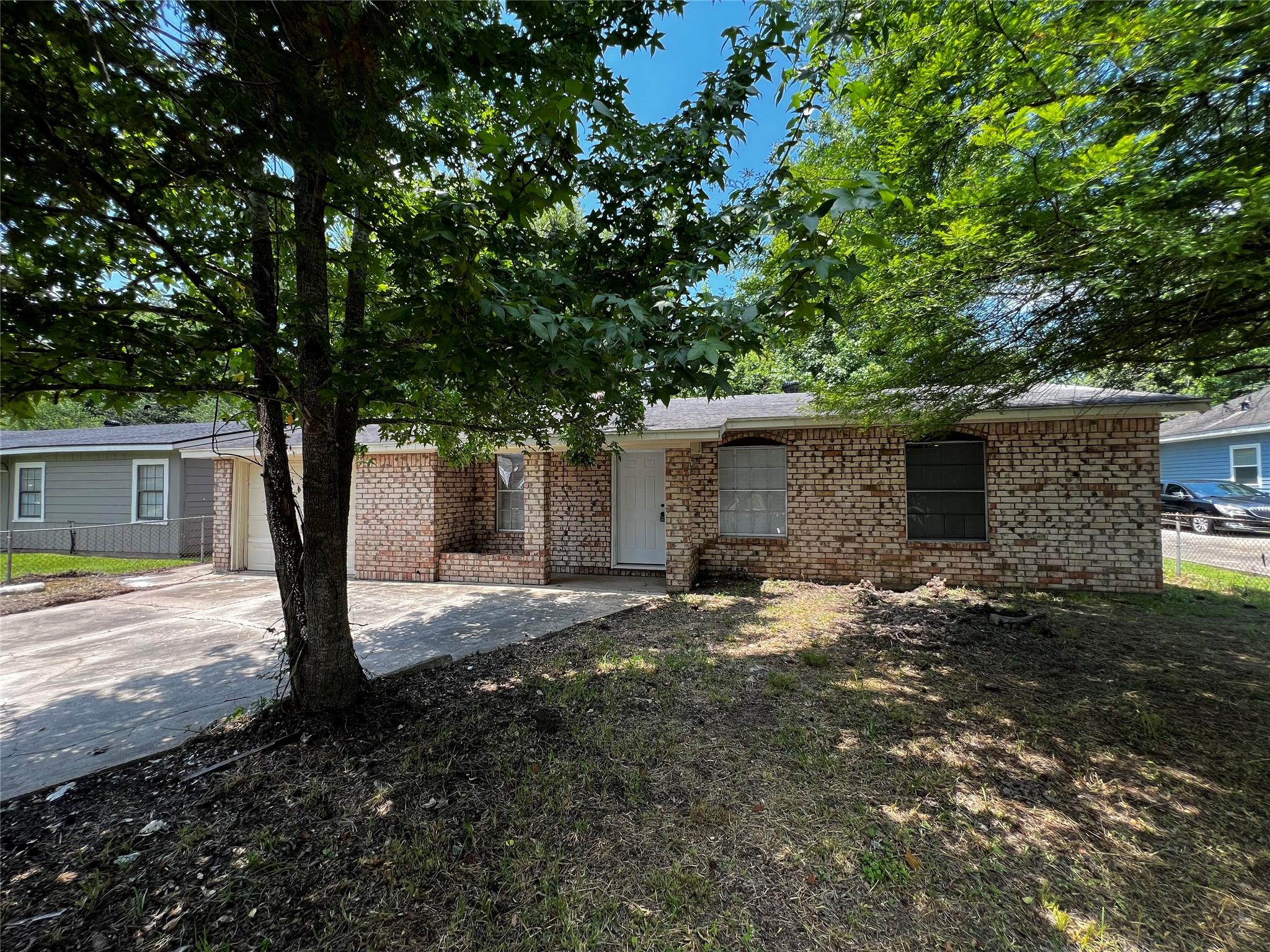 1380 Fairway Street — photo