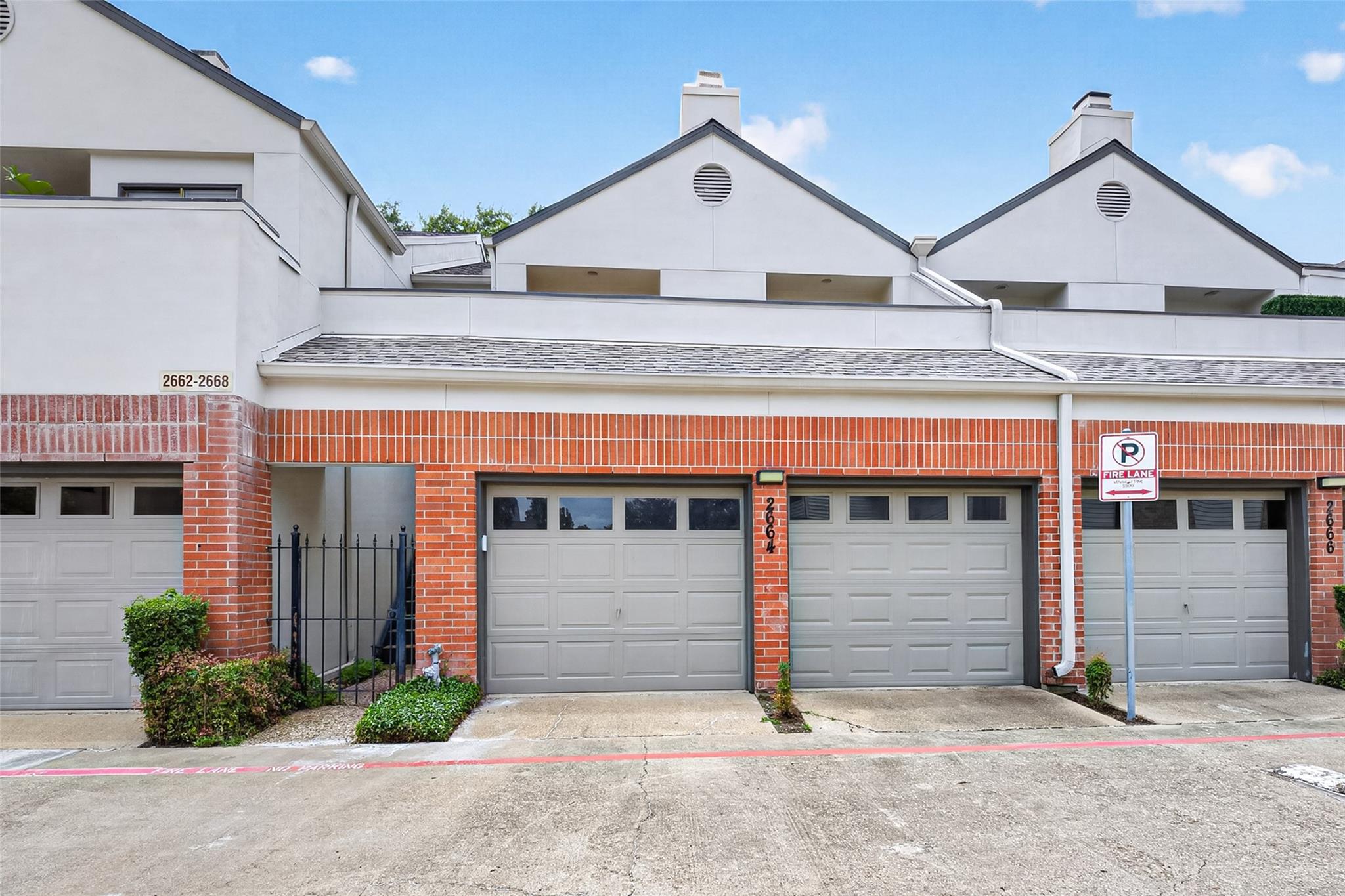 2664 Bering Drive #2664 — photo