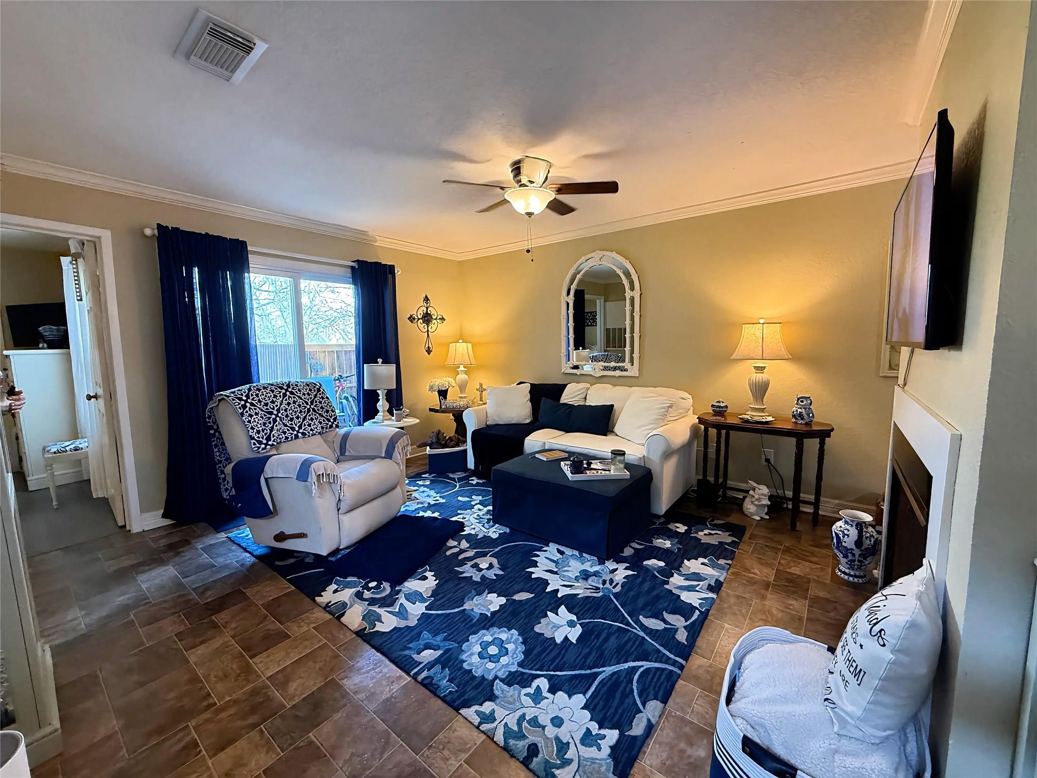 418 Garland Drive #120 — photo