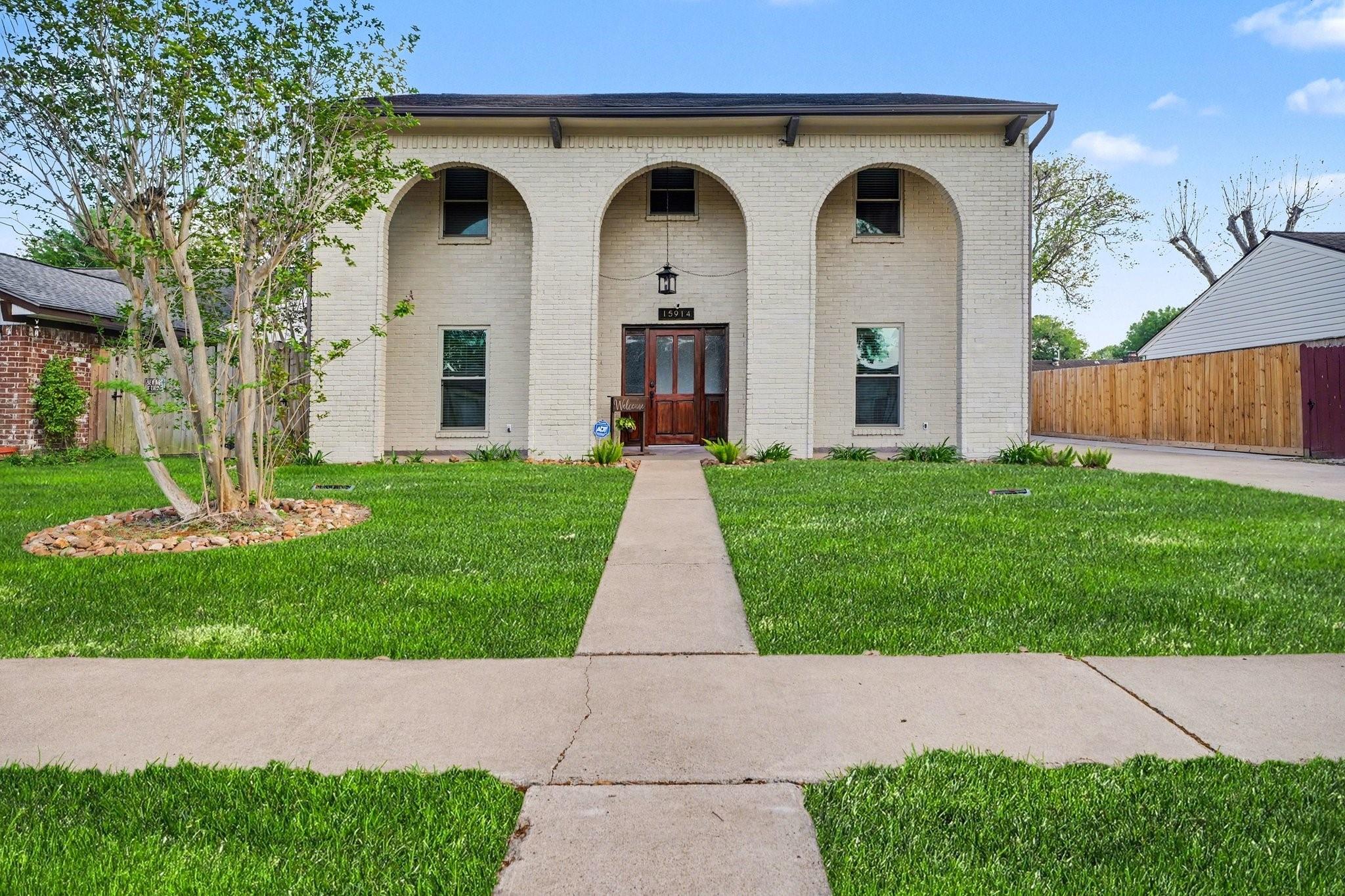 15914 Dunmoor Drive — photo