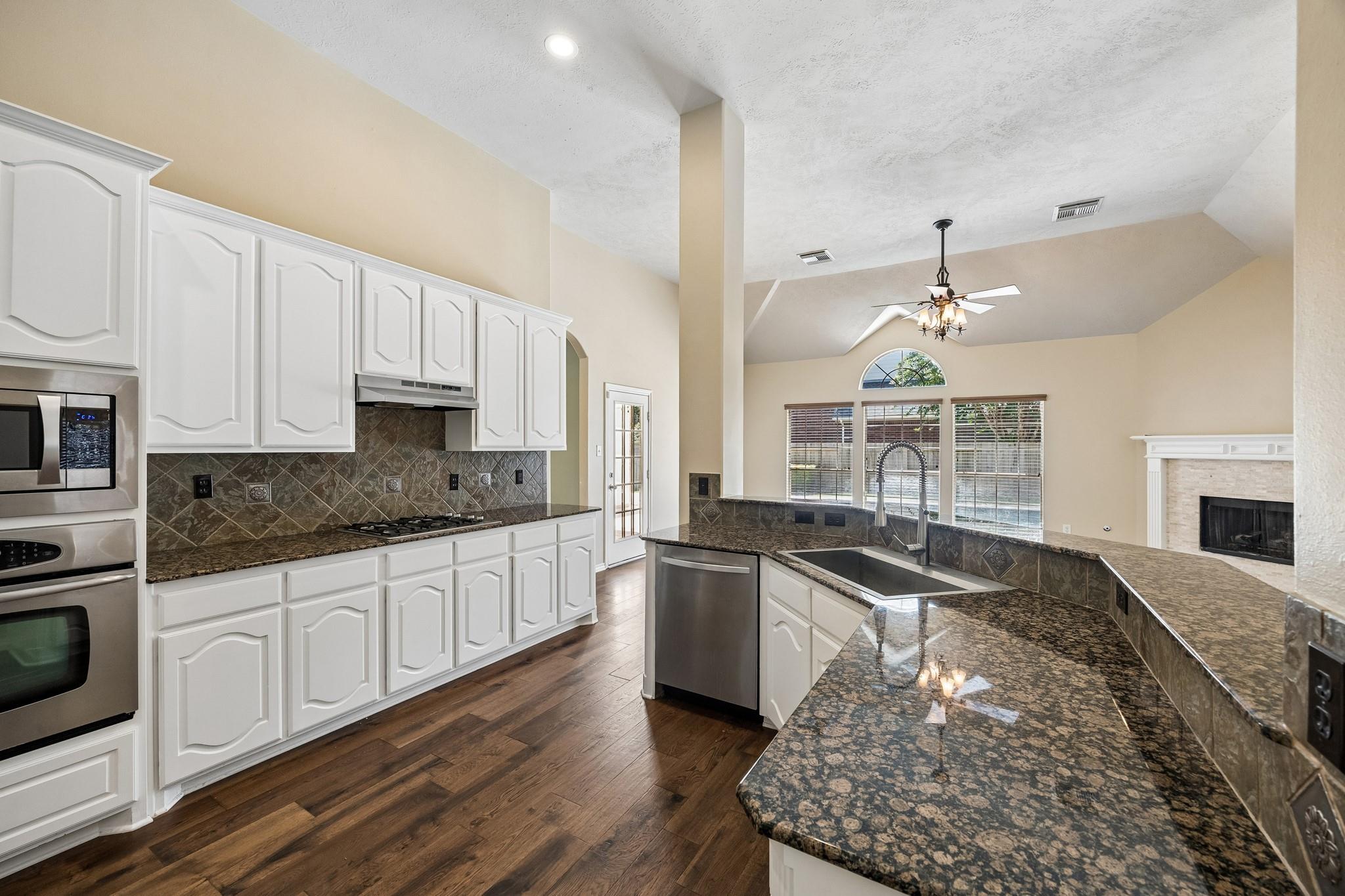 1007 Longdraw Drive, Katy, TX 77494 — photo 3