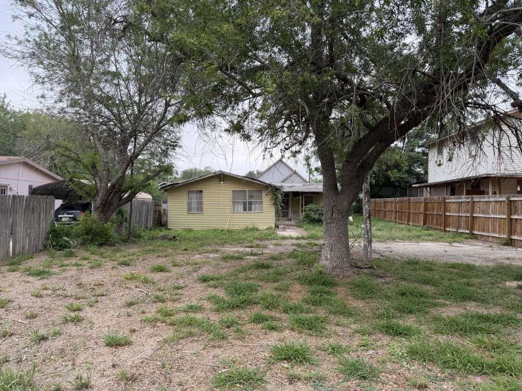 370 Gateway Drive — photo