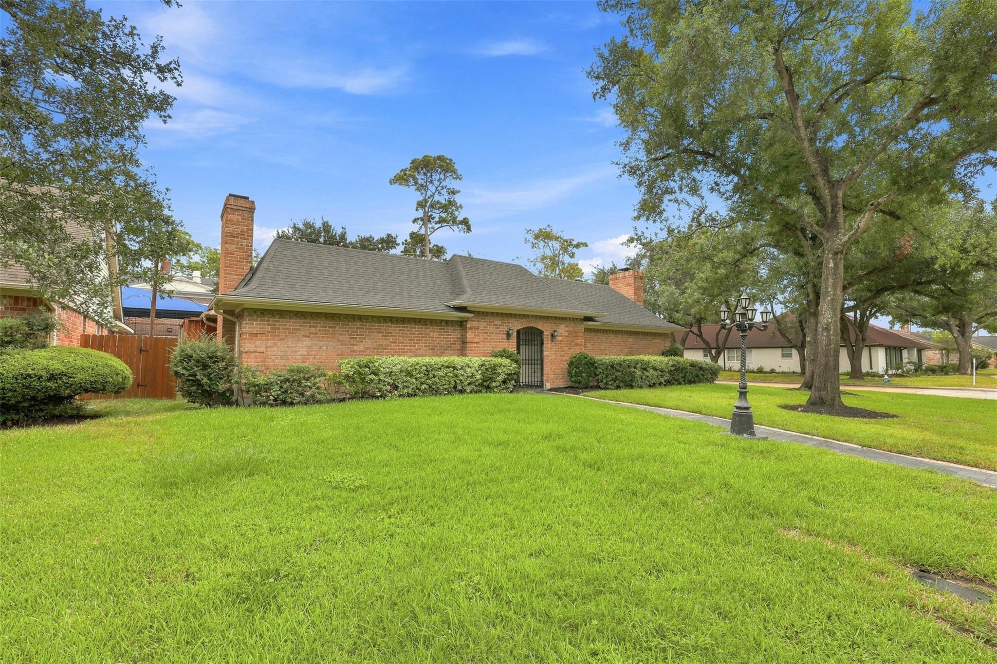 3002 Riata Lane, Houston, TX 77043 — photo 2