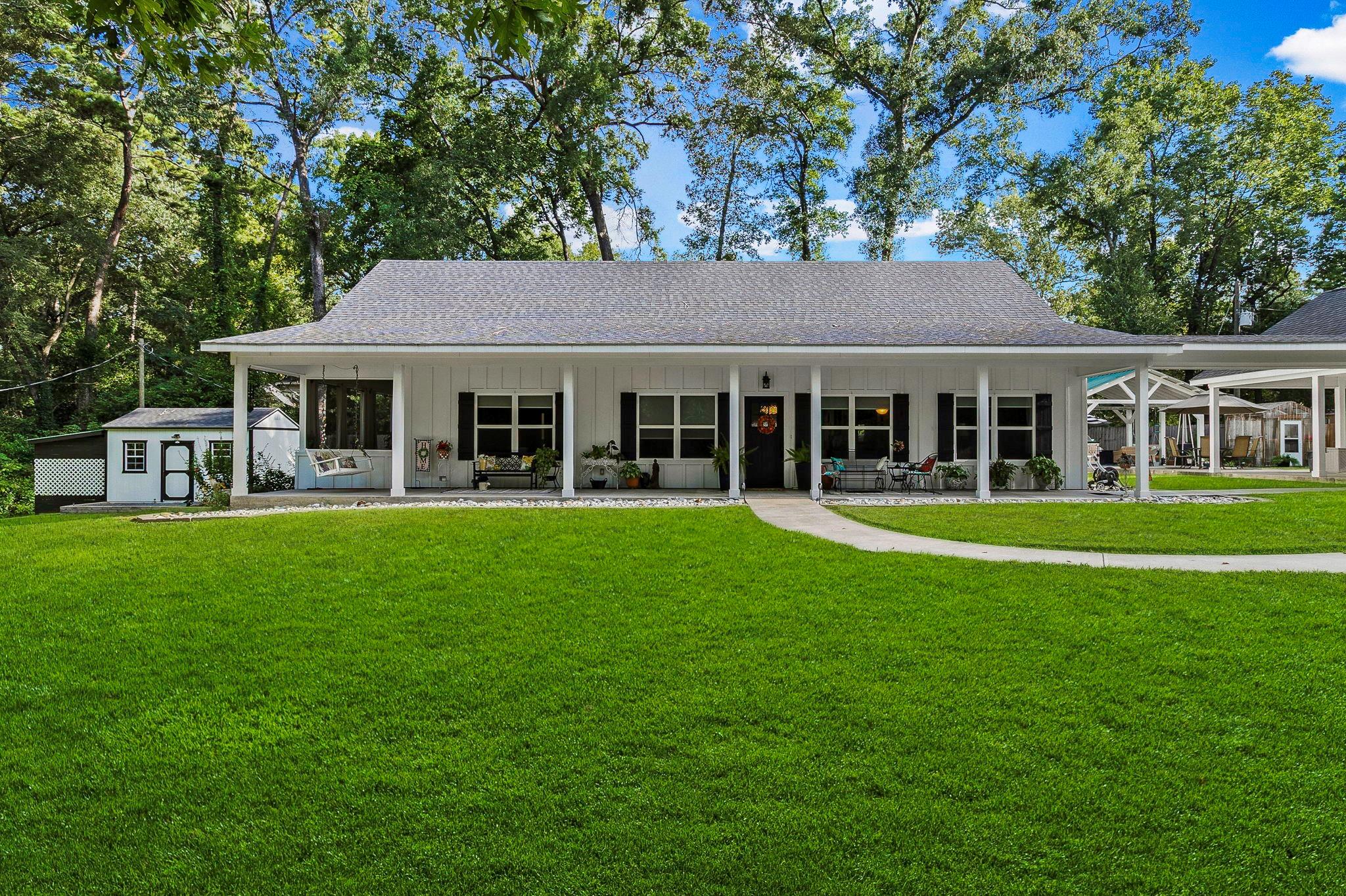 1012 W Jones Street — photo