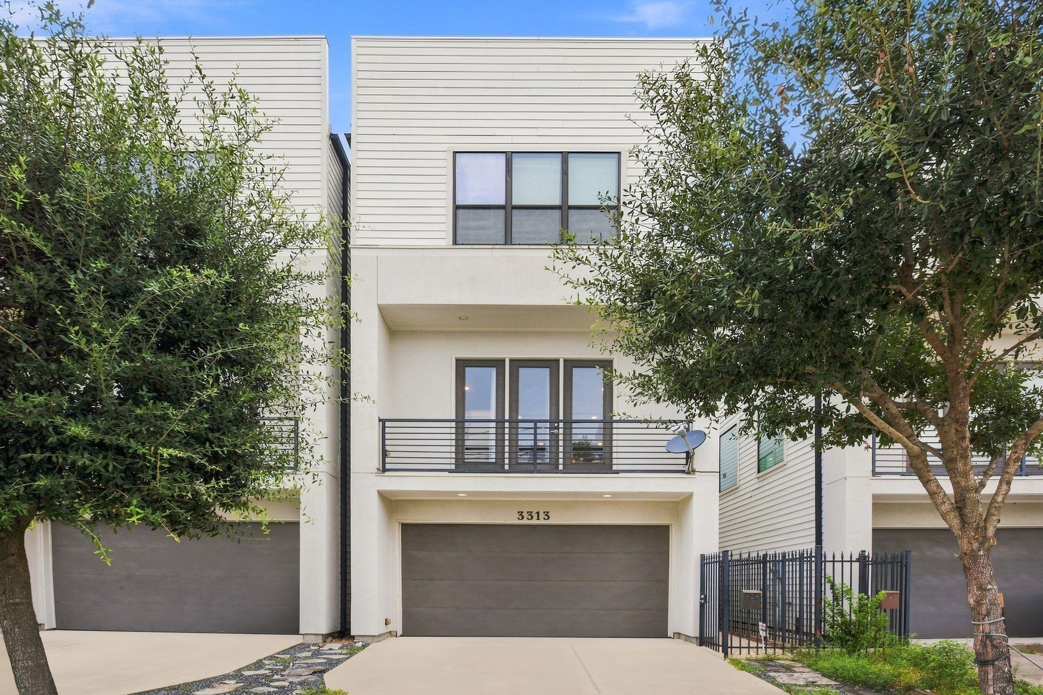 3313 Cline Street — photo