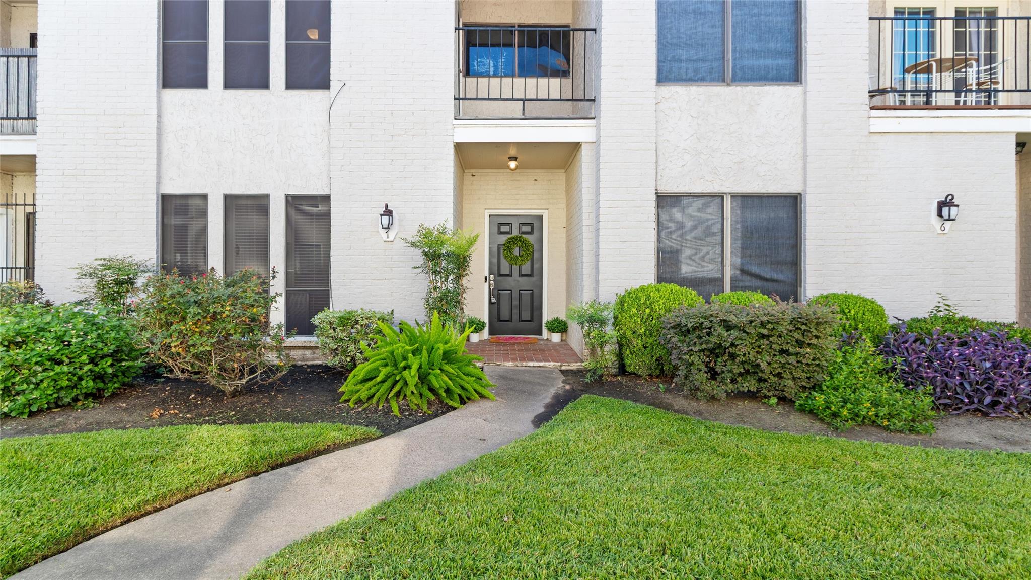 1302 Augusta Drive #7 — photo