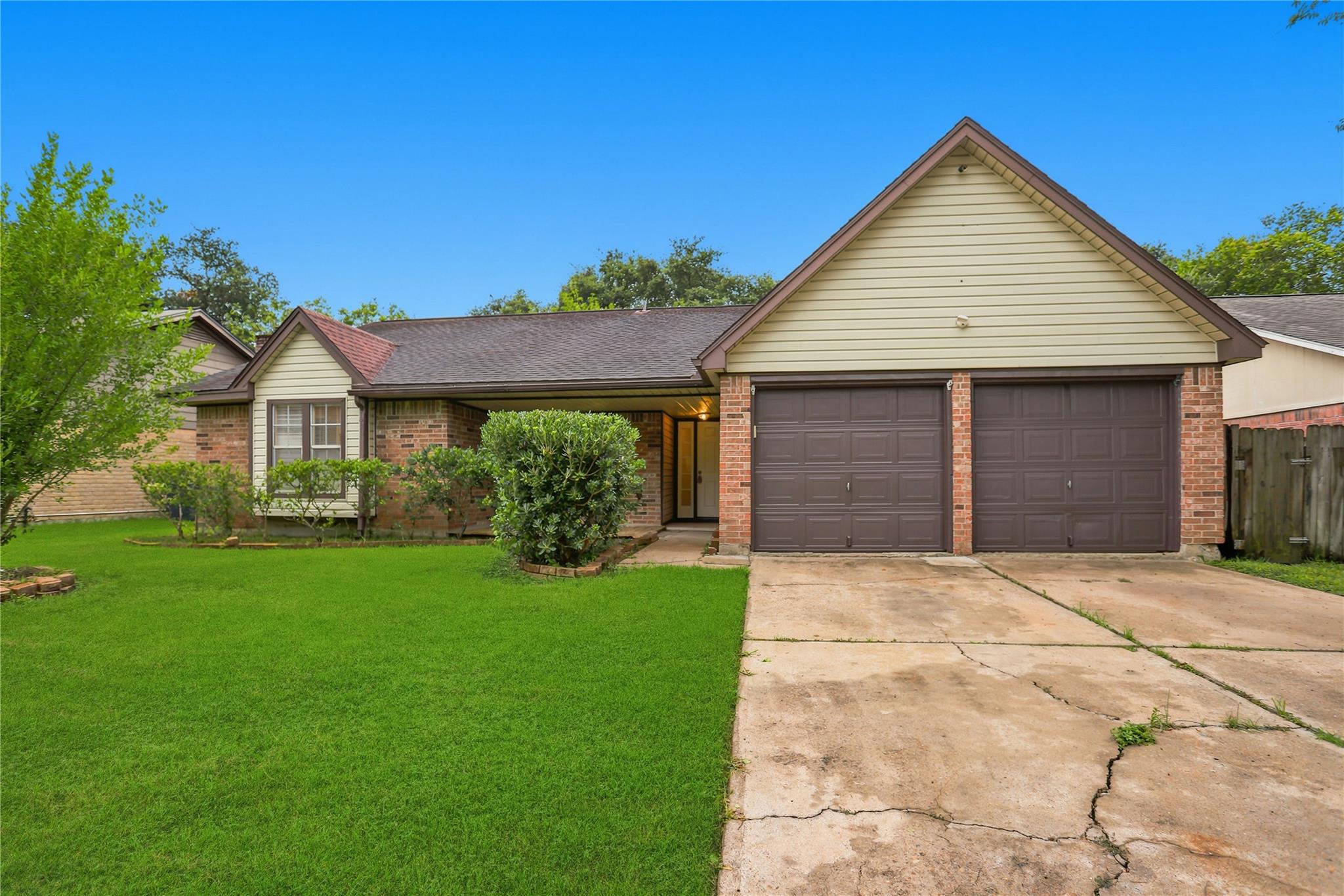 22423 Deville Drive — photo