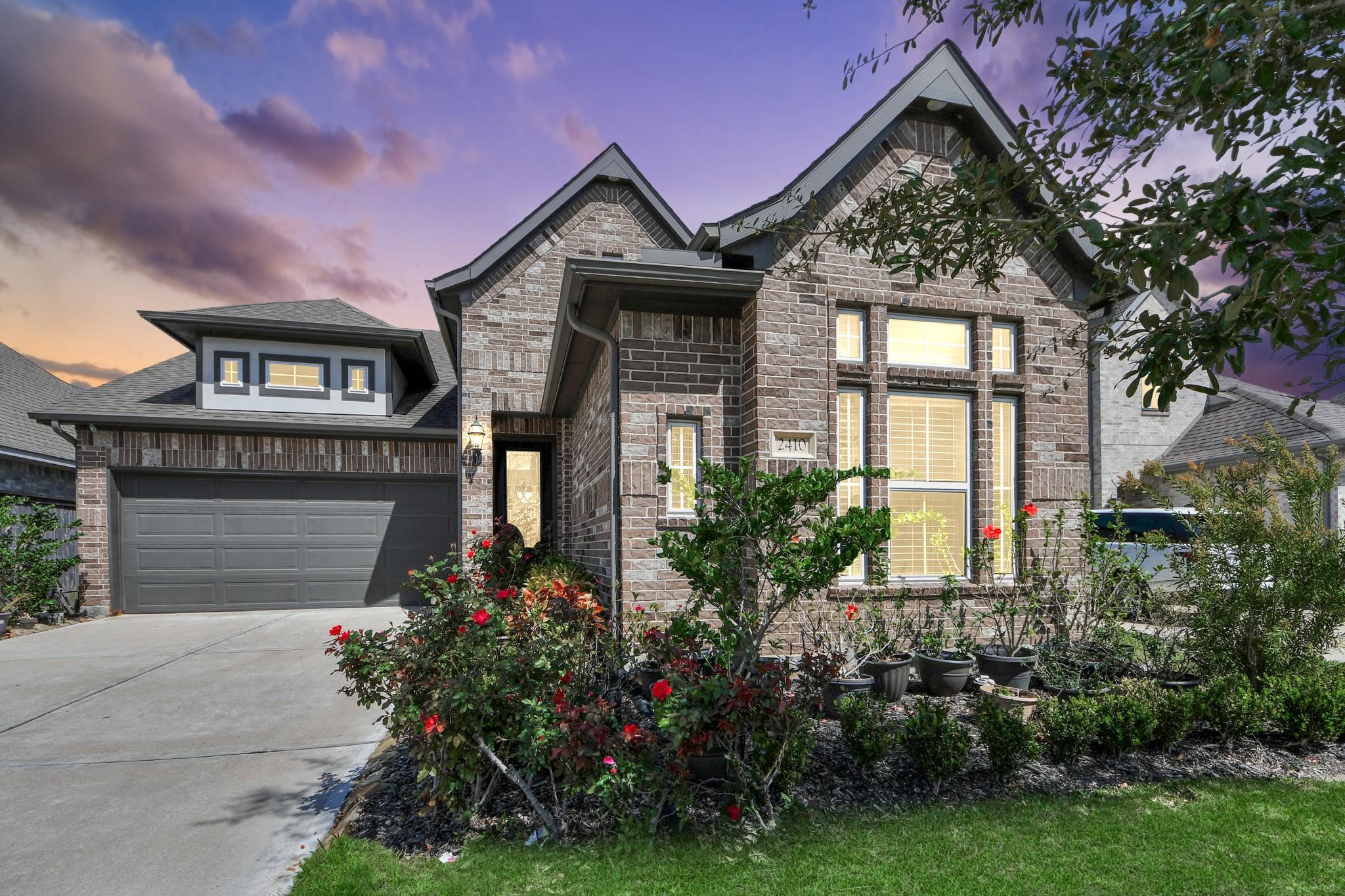 2410 Manor Valley Lane — photo