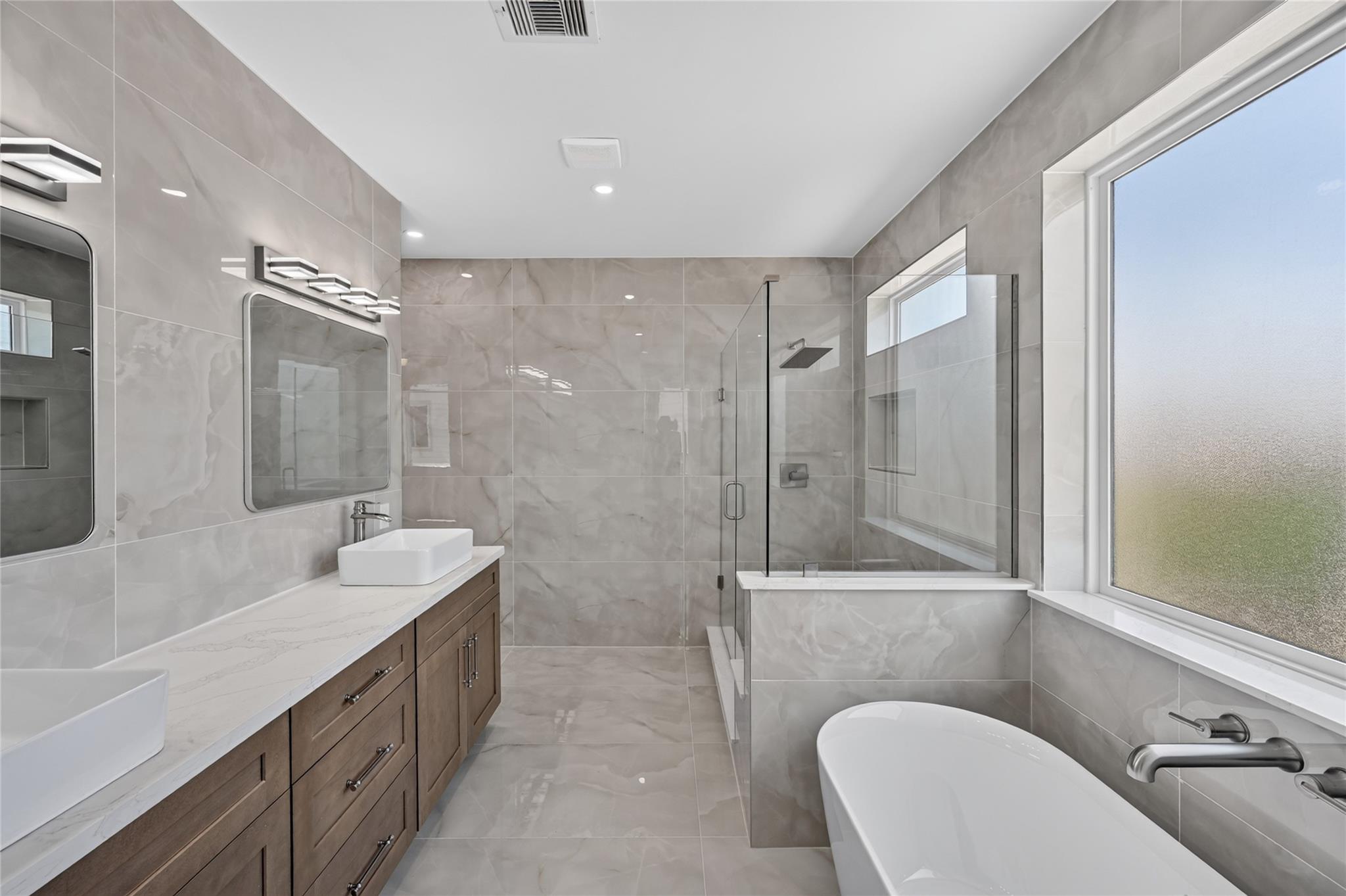 1424 W 23rd Street #B — photo