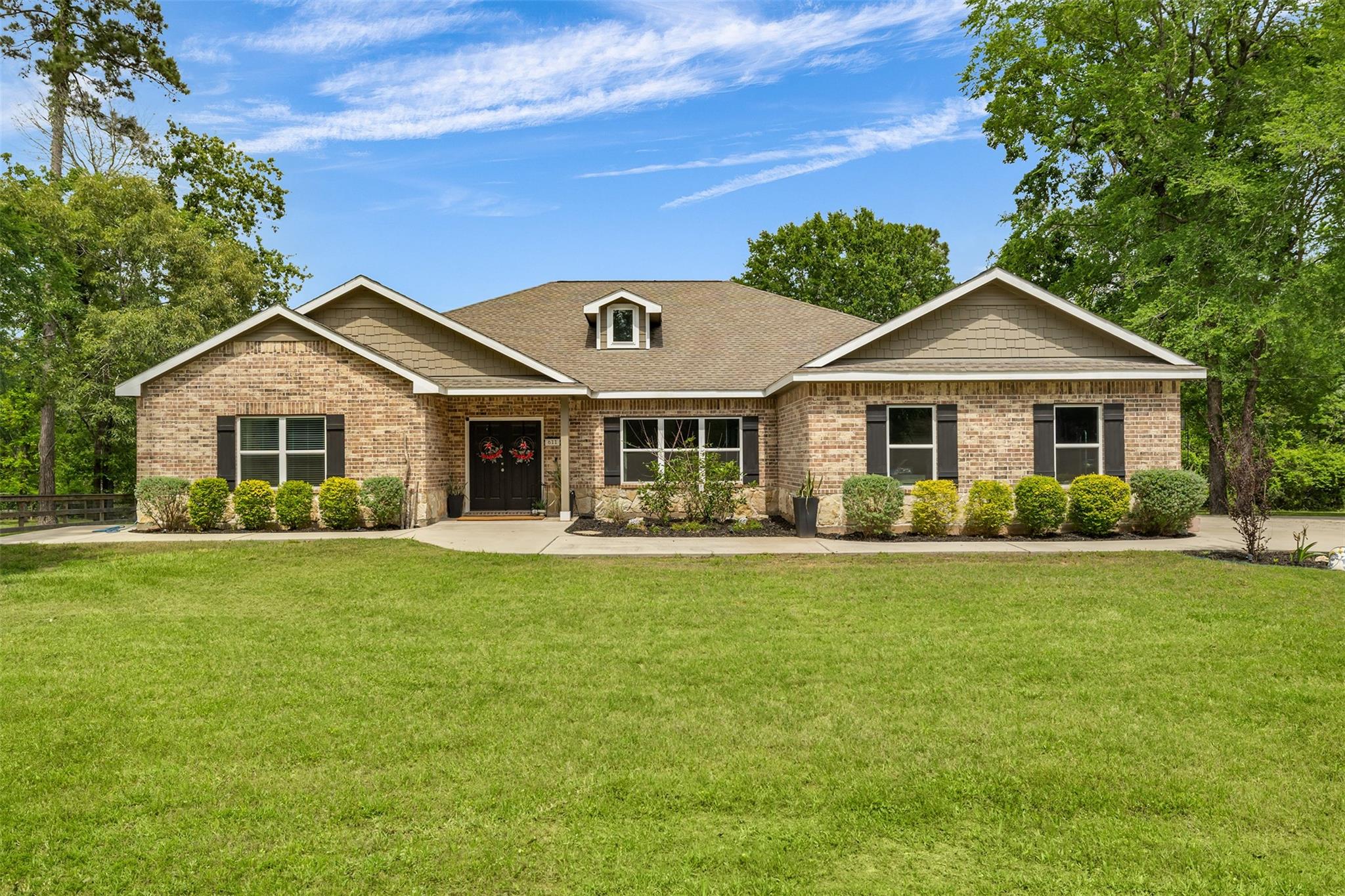 611 Meadow Crossing — photo