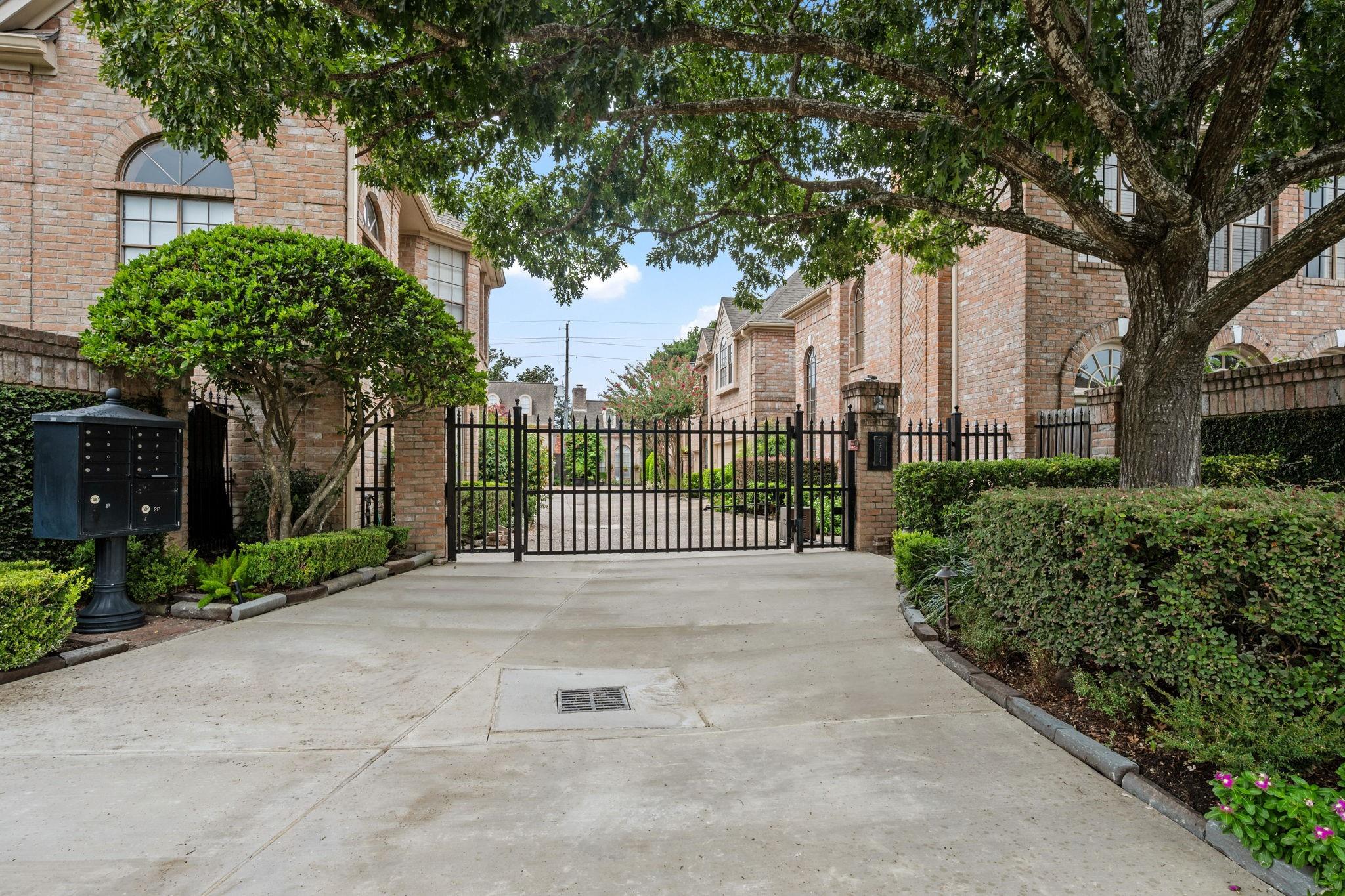 2514 Potomac Drive #B — photo