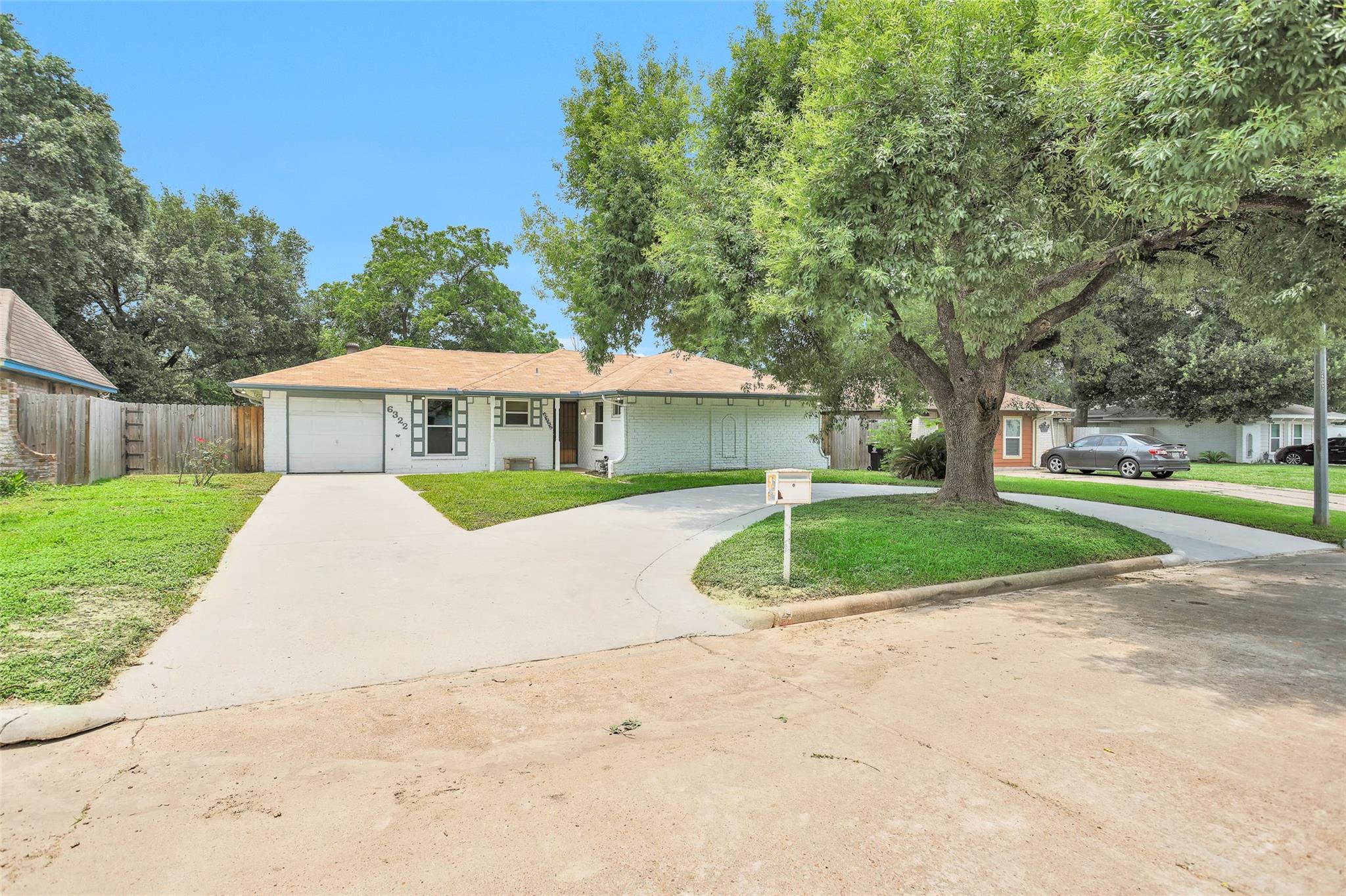 6322 King Post Drive — photo