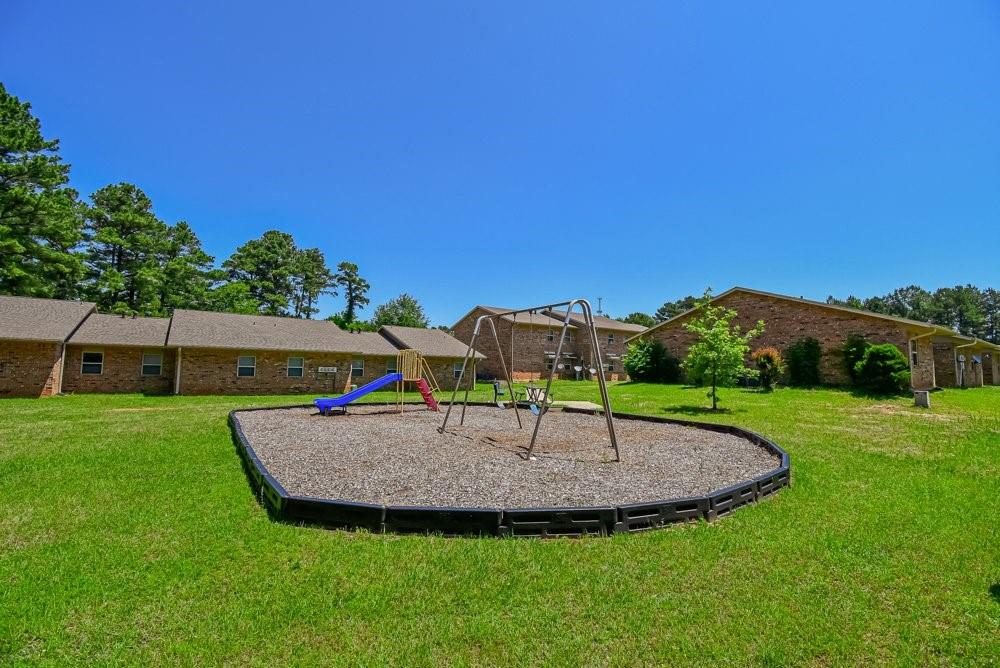 400 Pine Burr Ln — photo