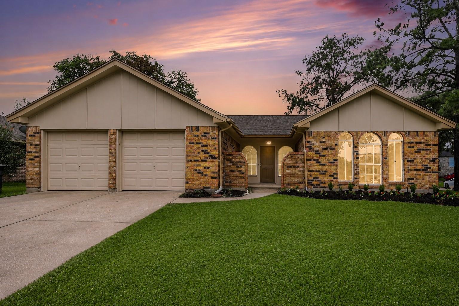 3810 Clover Drive — photo