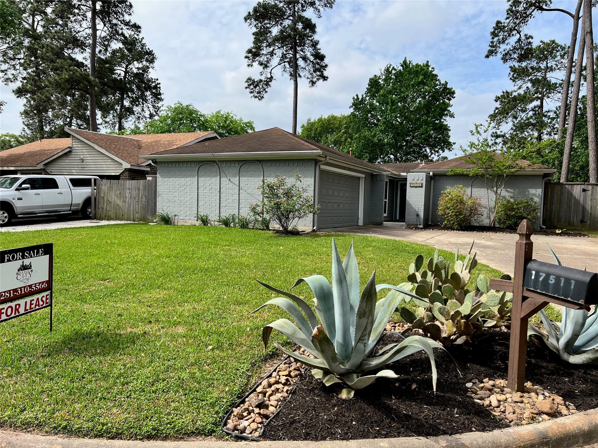 17511 Glenhew Road — photo
