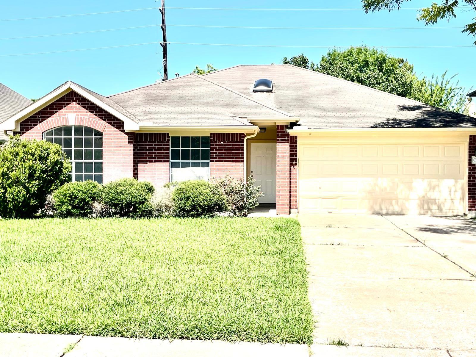 17002 Summer Hollow Drive — photo