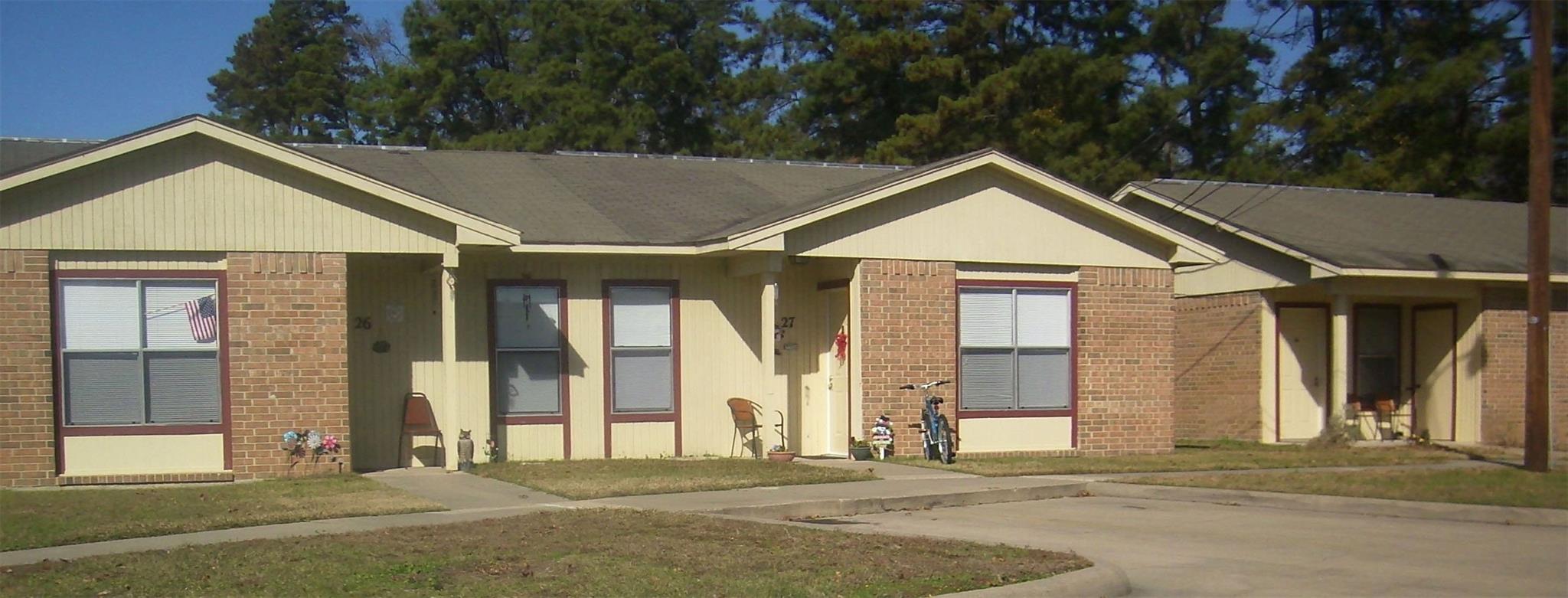 101 Seniors Avenue — photo