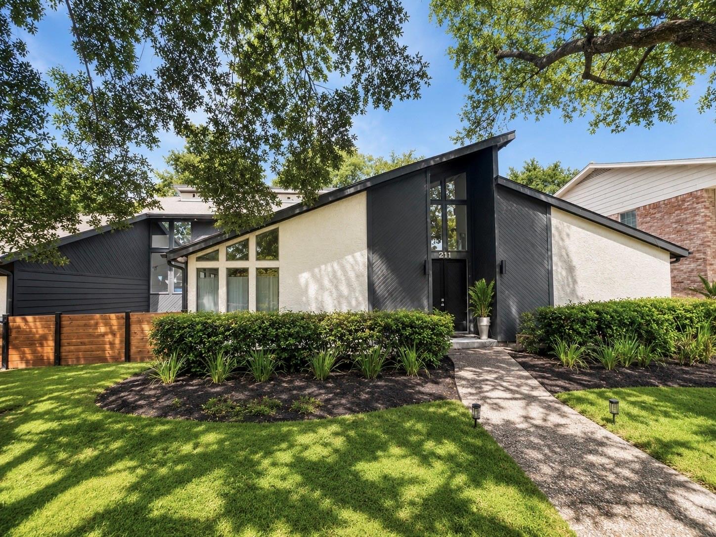 211 Big Hollow Lane — photo