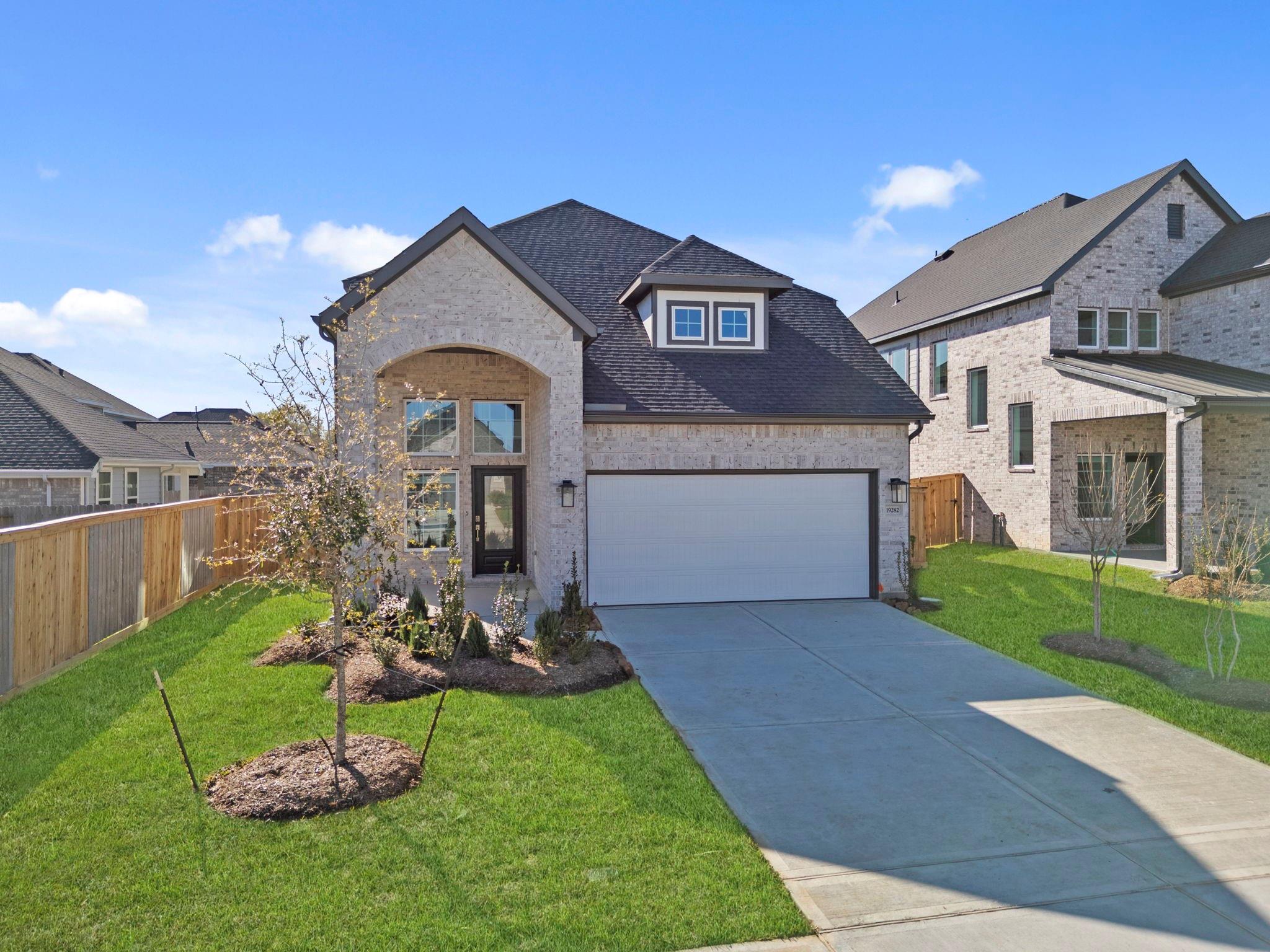 19282 Hazel Firs Court — photo