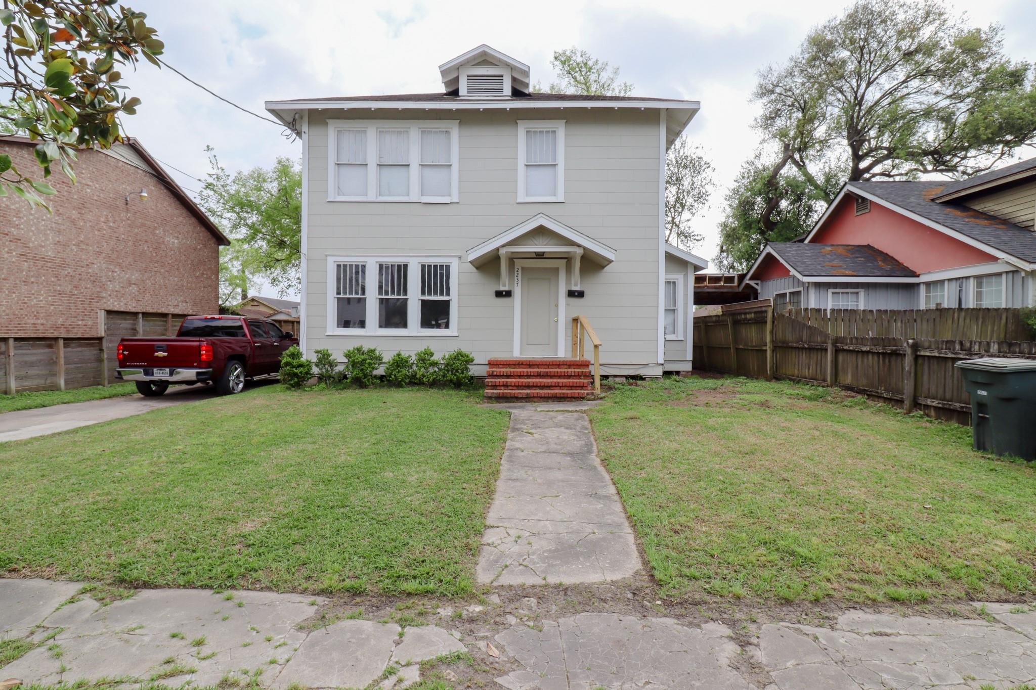 2237 North Unit 3 Street — photo