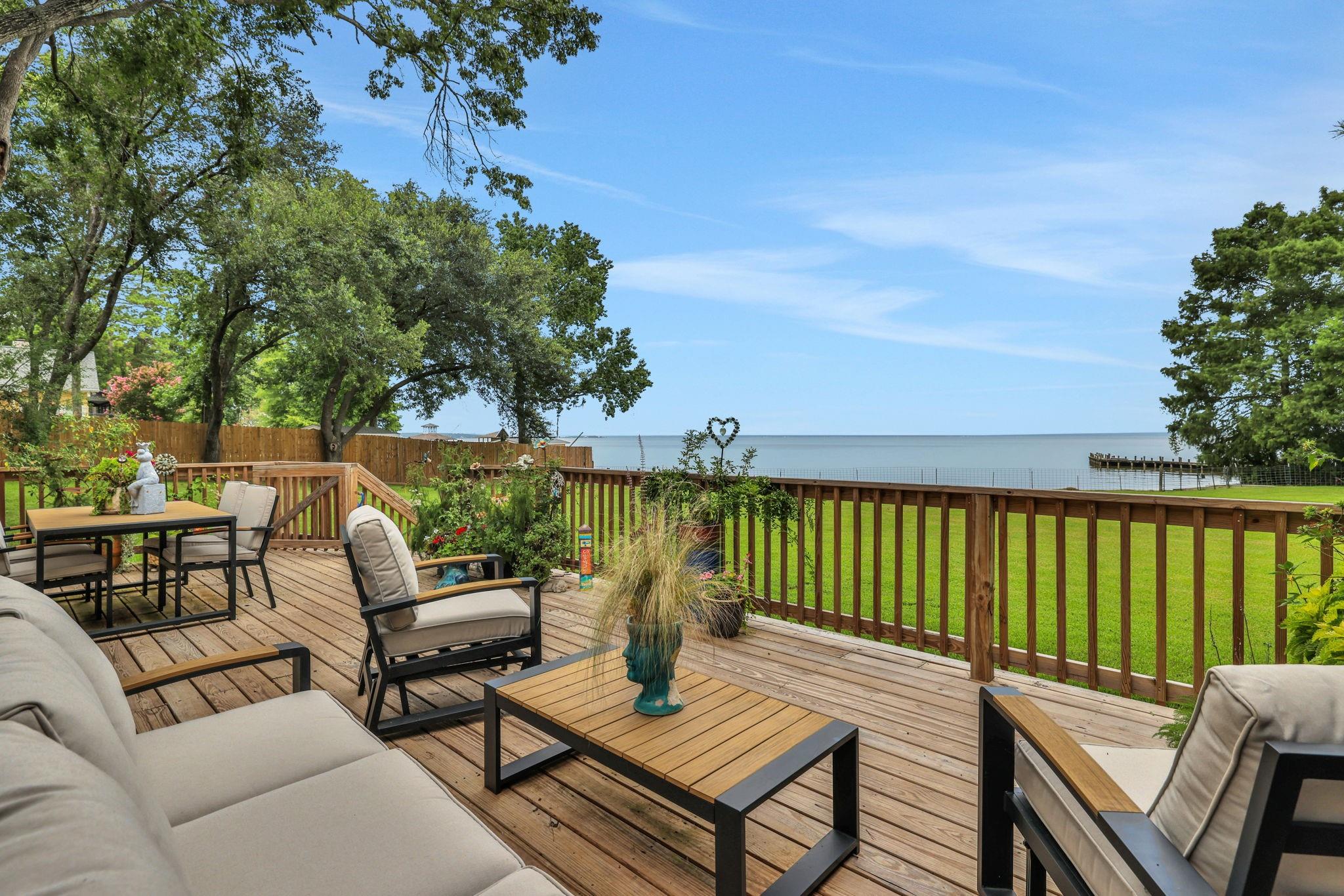 220 Harbor Run Drive — photo
