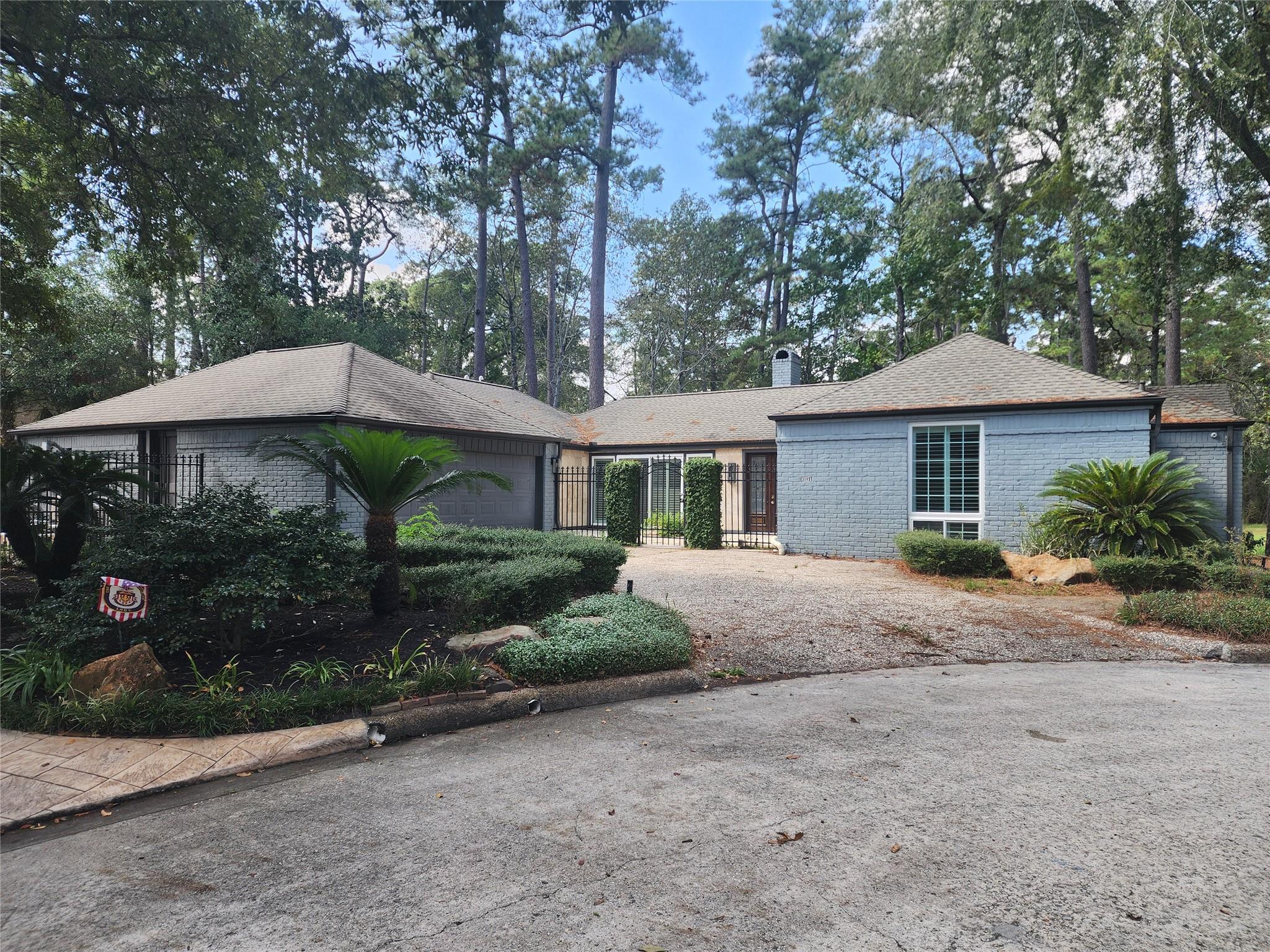 3102 Breezy Pines Court — photo