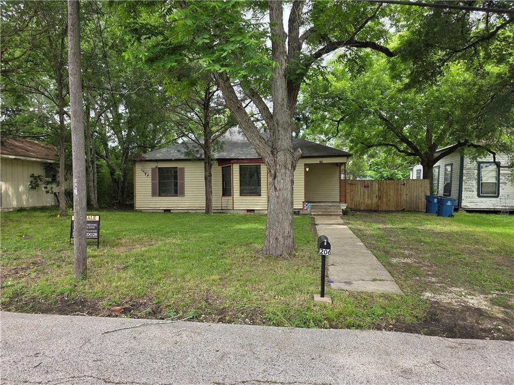 206 Gibbs Street — photo