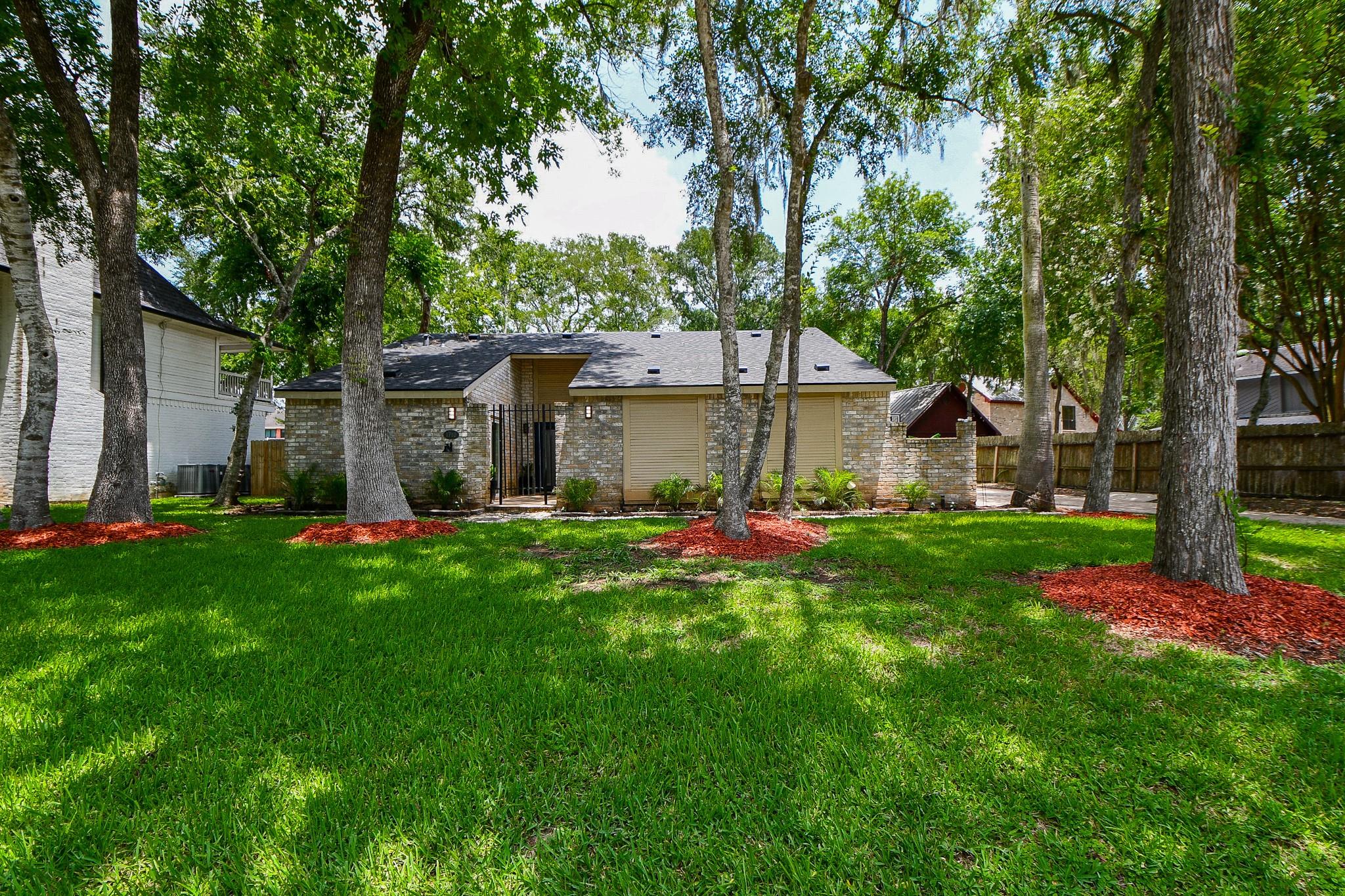 1710 Wildwood Lane — photo