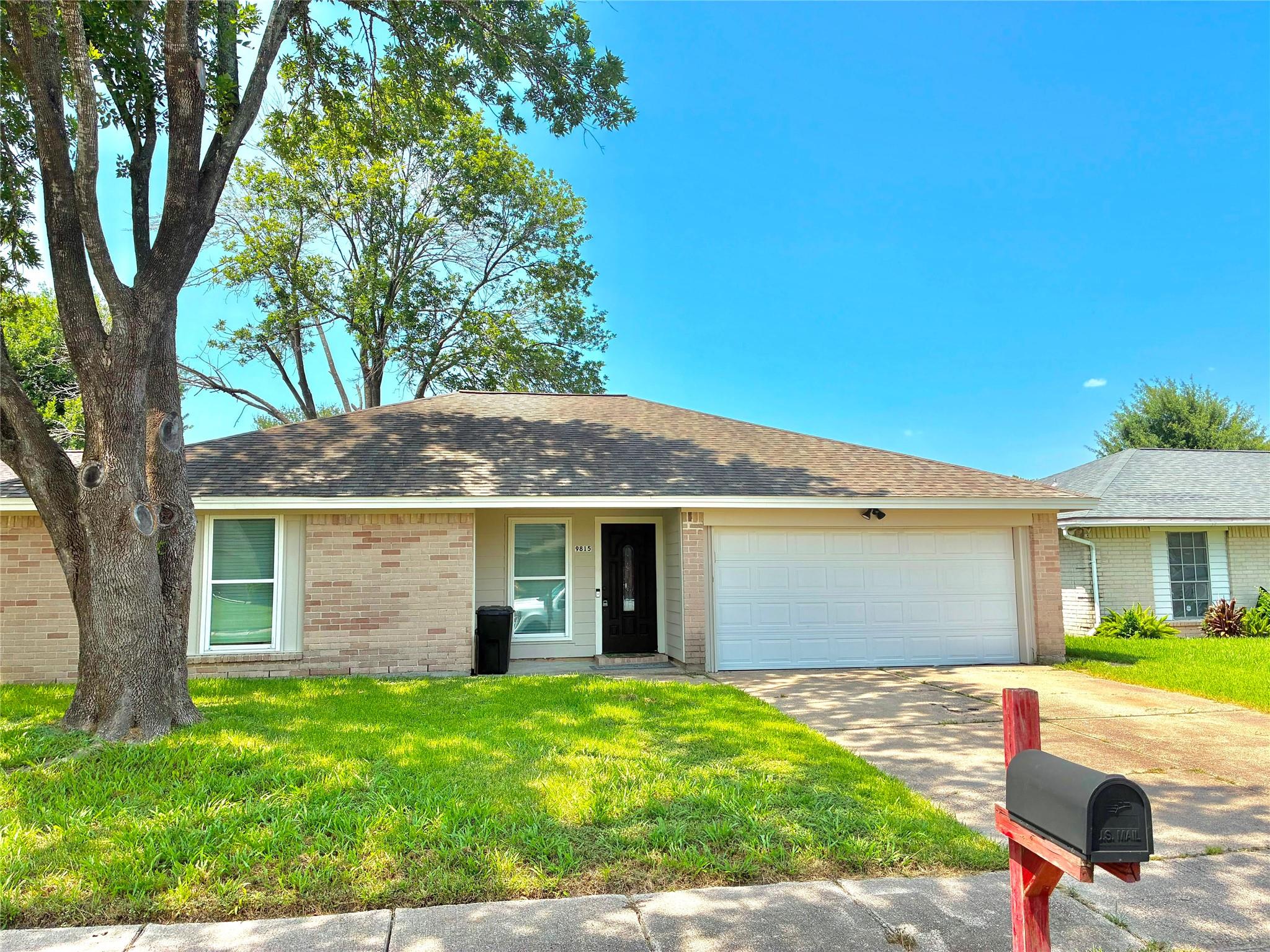 9815 Rocky Hollow Road — photo