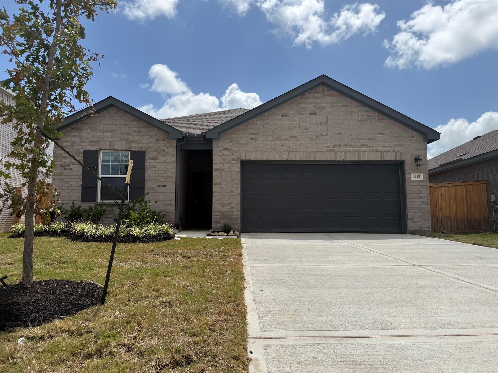 3215 Diamond View Lane — photo