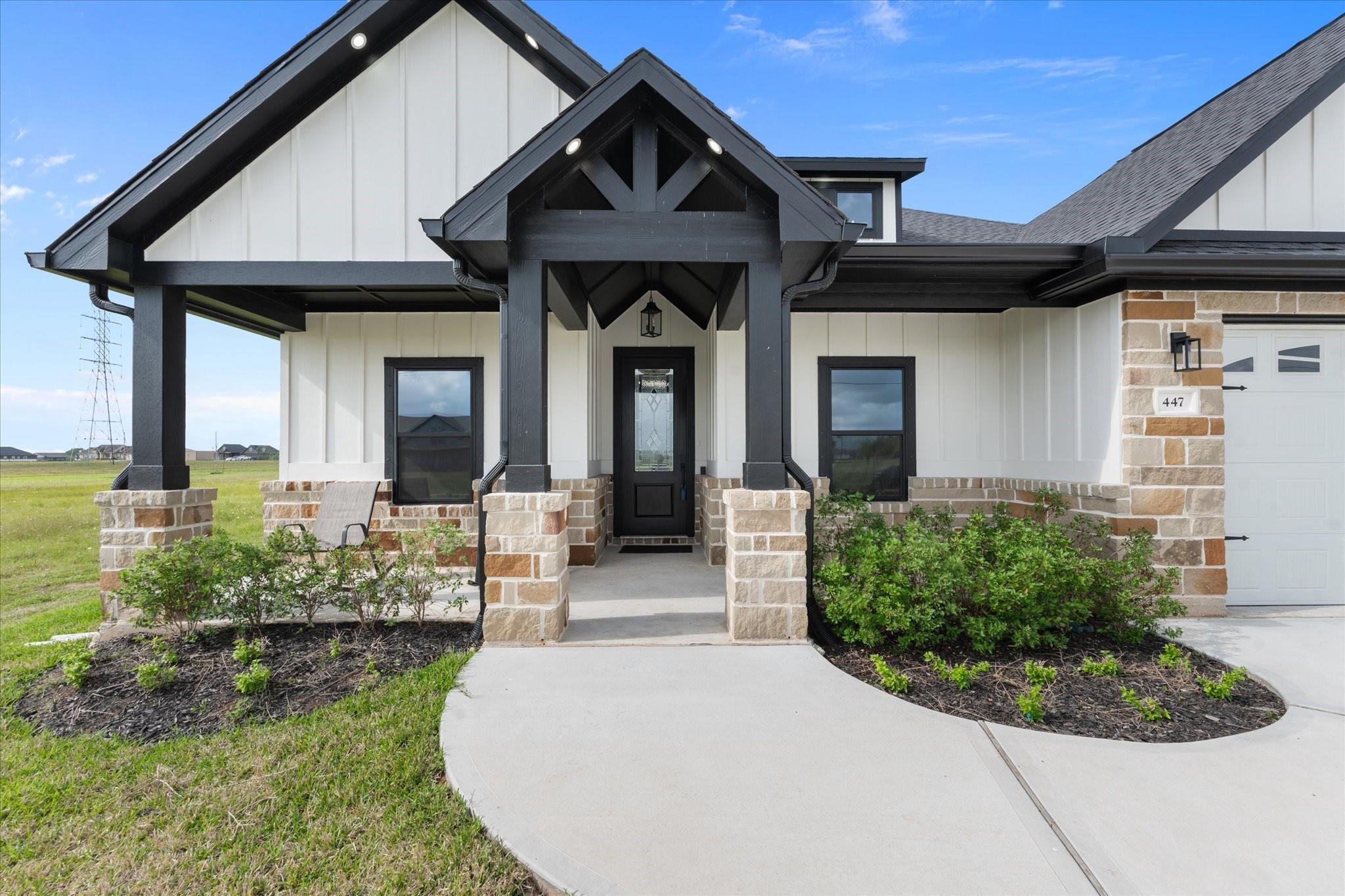 447 Sunset Trail, Angleton, TX 77515 — photo 2