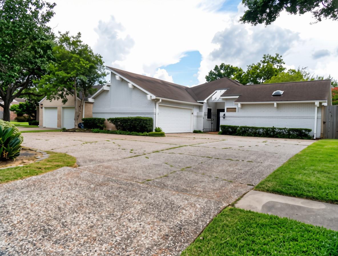 12107 Carriage Hill Drive — photo